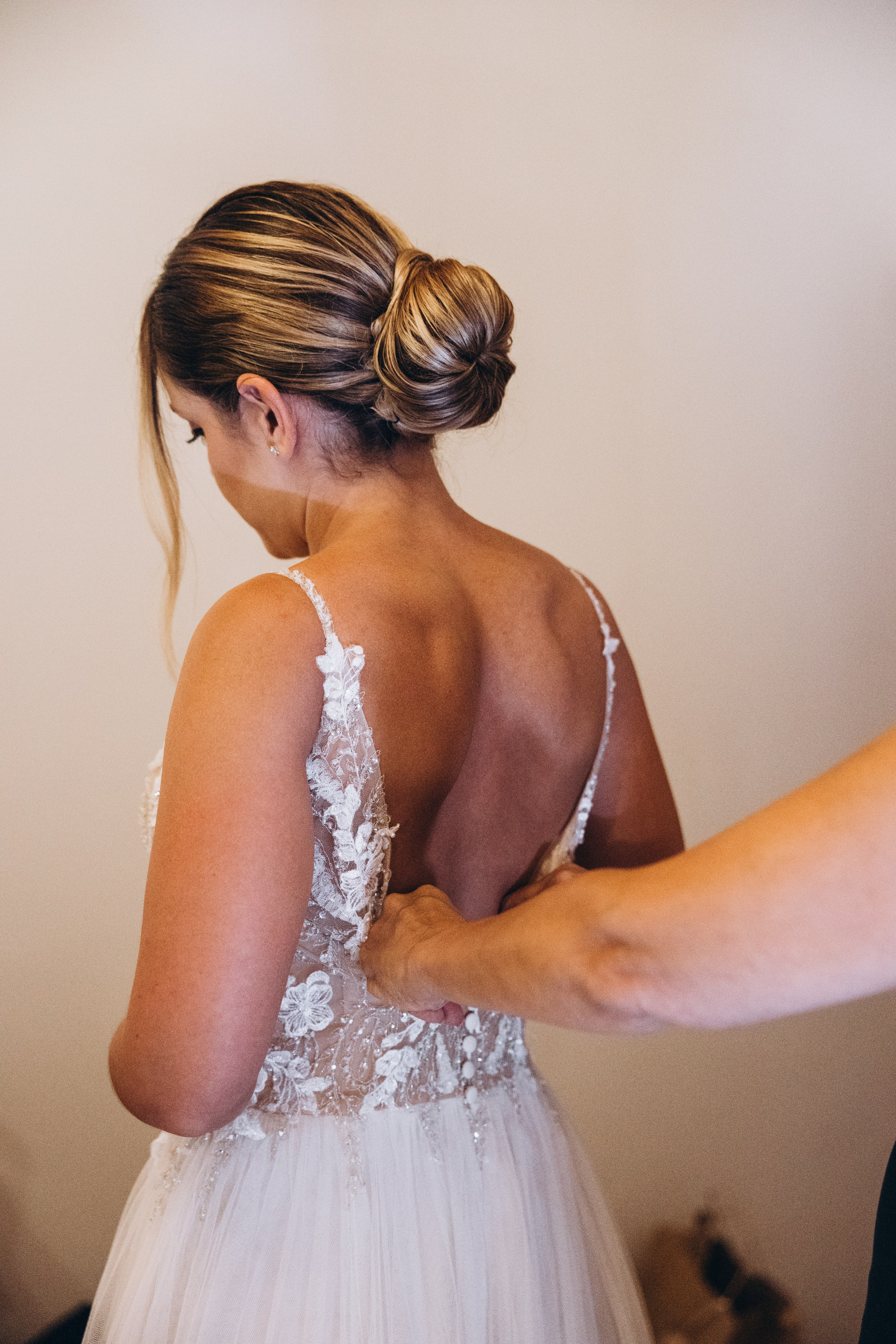 Chloé & Tom. Eugenie Smirnova — wedding, corporate and lifestyle photographer in Toulouse and Southwest France