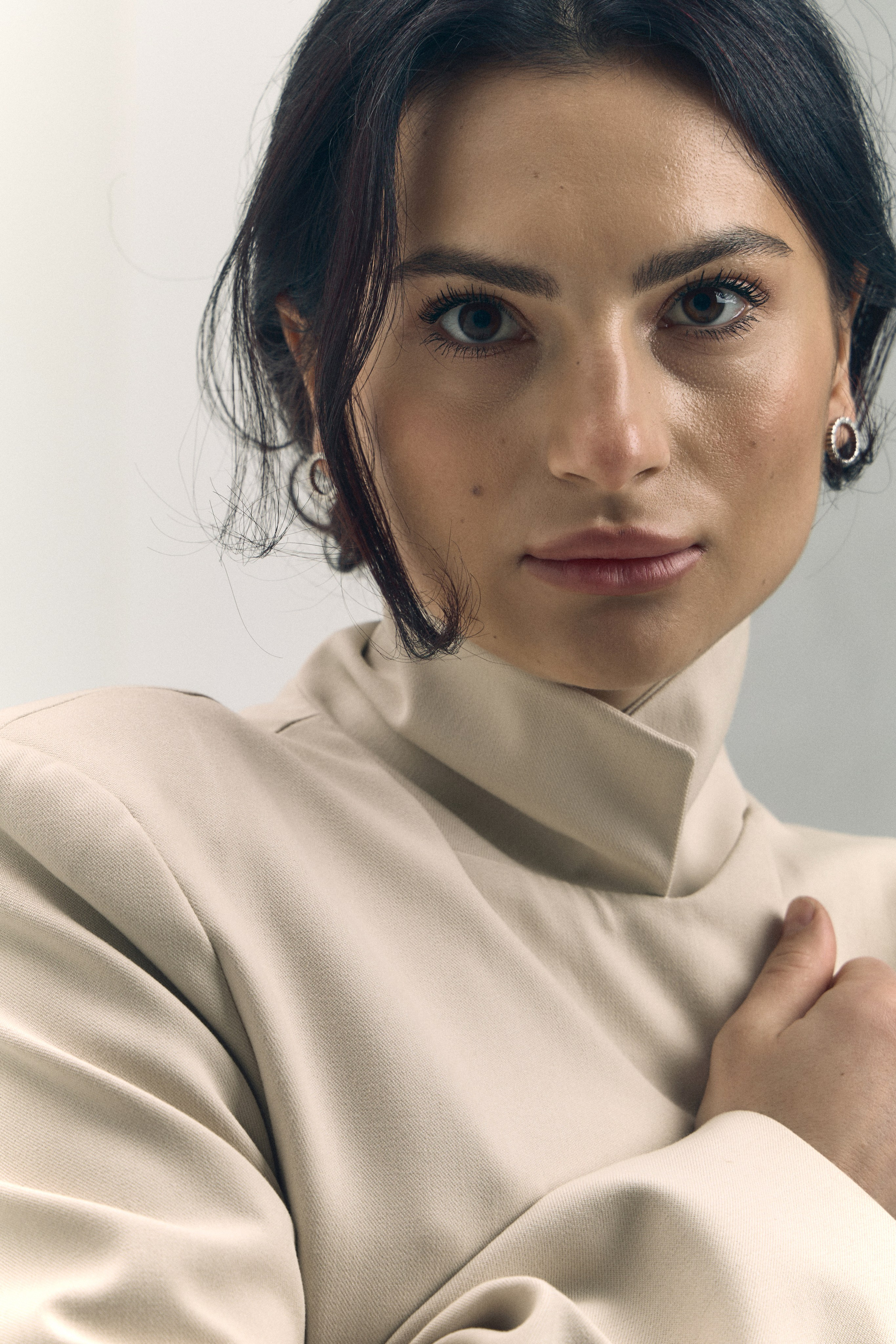 Mihaela. Dmitrii Cretu l Commercial & Product Photography