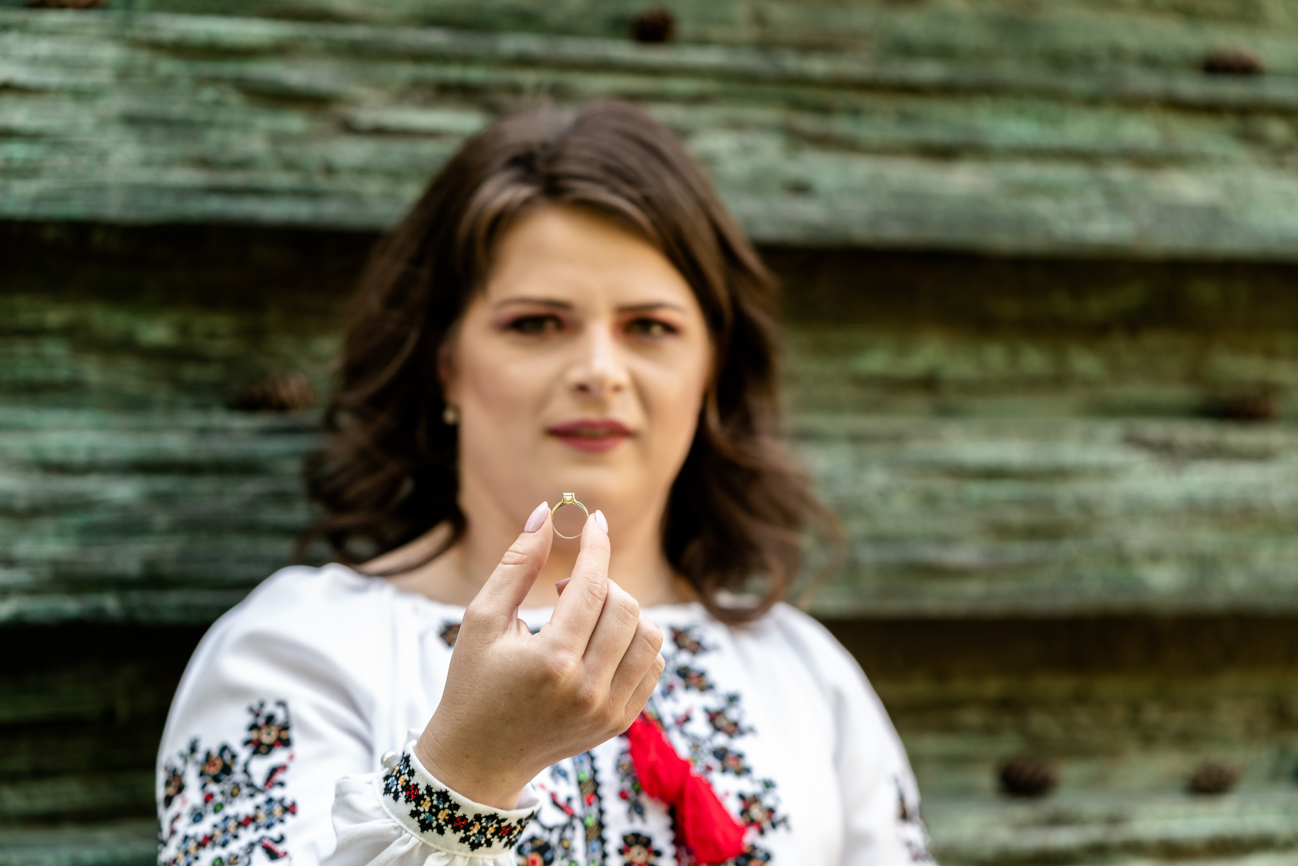 - save-the-date-petrică-claudia-ședință-foto-logodnă  - cuplu-îndrăgostit-ședință-foto-romantică  - anunț-nuntă-petrică-claudia-save-the-date  - fotografii-save-the-date-iași-botoșani-suceava  - petrică-claudia-poze-logodnă-foto-alin-chirilă  - ședință-foto-pre-nuntă-save-the-date  - save-the-date-poze-emotionante-cuplu  - logodnă-foto-petrică-claudia-alino-foto-studio  - ședință-foto-natură-cuplu-viitori-miri  - alin-chirilă-fotograf-save-the-date-petrică-claudia