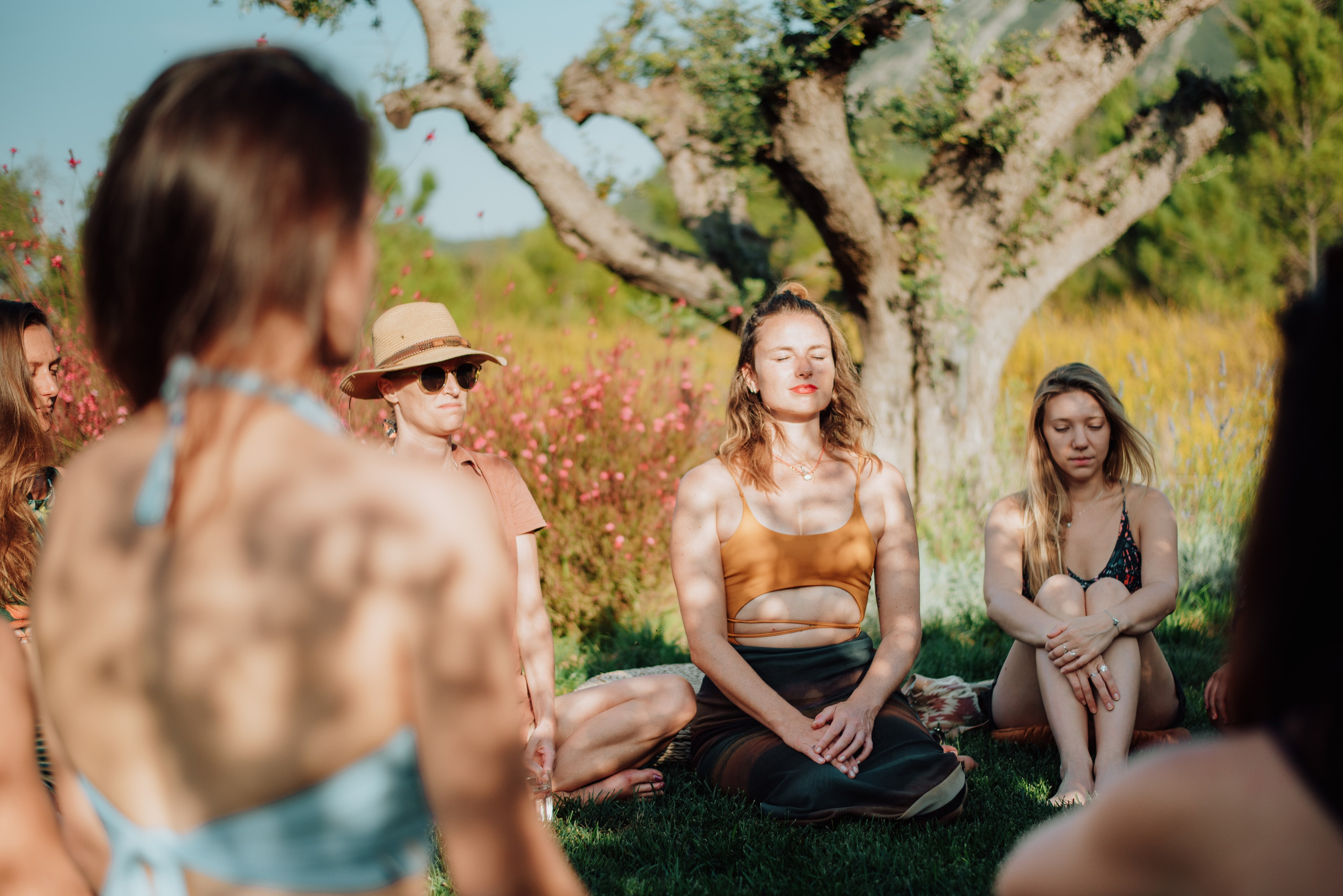 YOGA RETREAT PORTUGAL. Lifestyle, wedding and family photographer