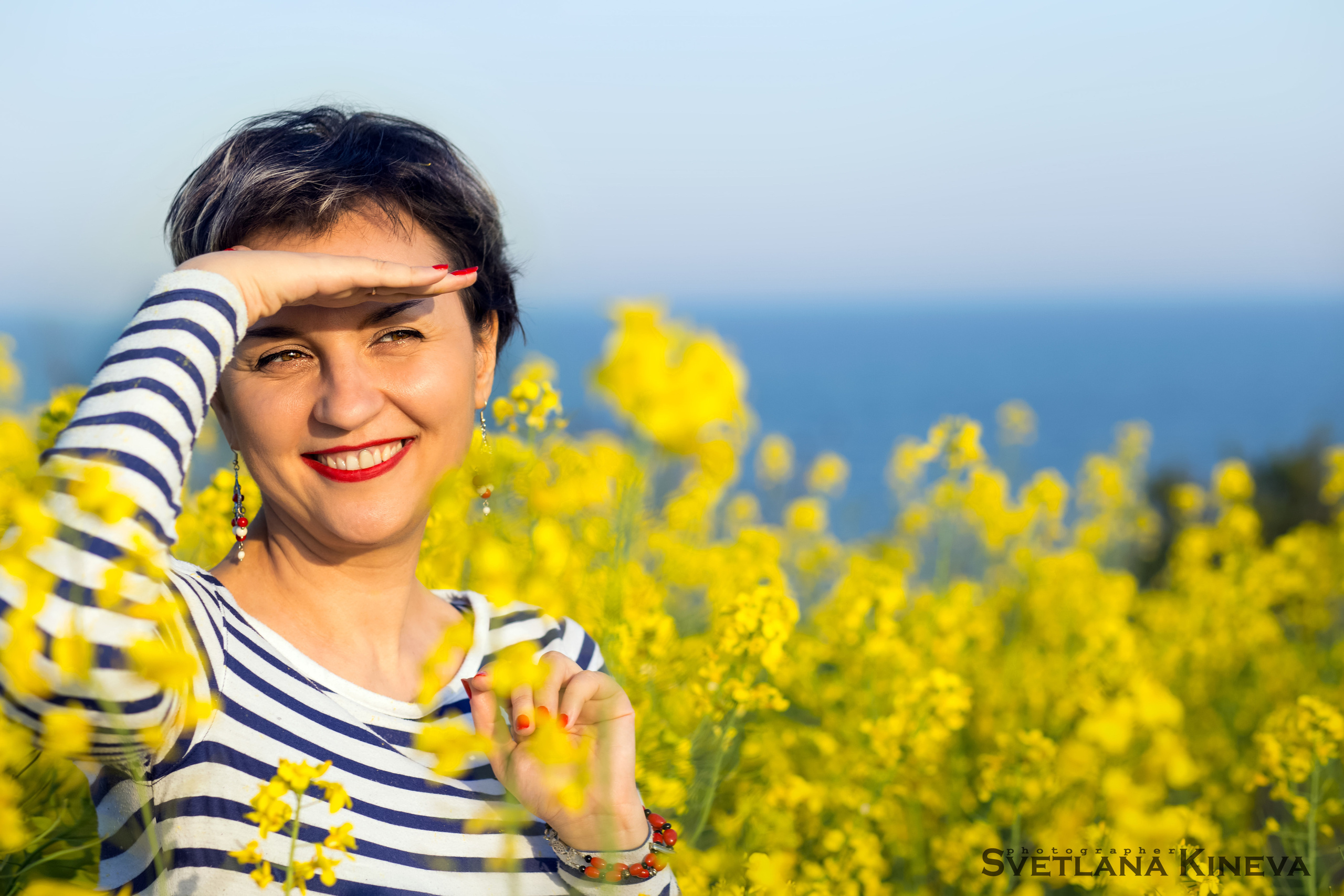 Фотосесия в лавандула,. Фотограф Бургас. Фотосесии в студио и на открито, портрети, заснемане