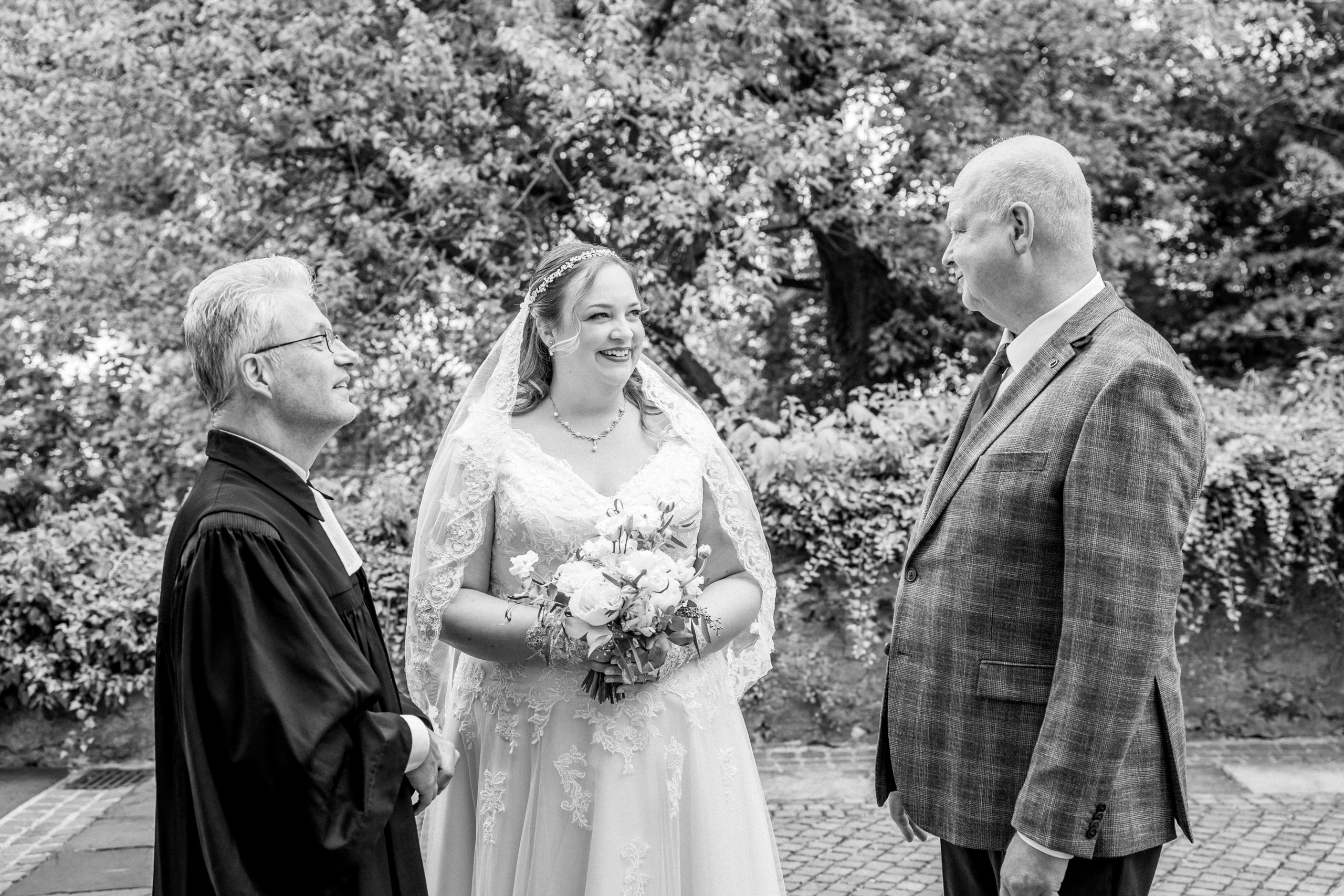 Kirchliche Trauung in Oerlinghausen. Hochzeitfotograf in Bielefeld