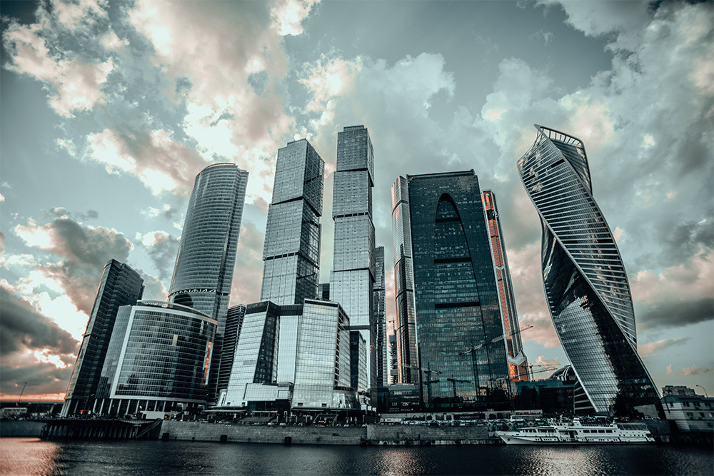 Mračni paket preseta namenjen travel fotografiji. Mark Smilyanic | Portretni boudoir fotograf iz Beograda