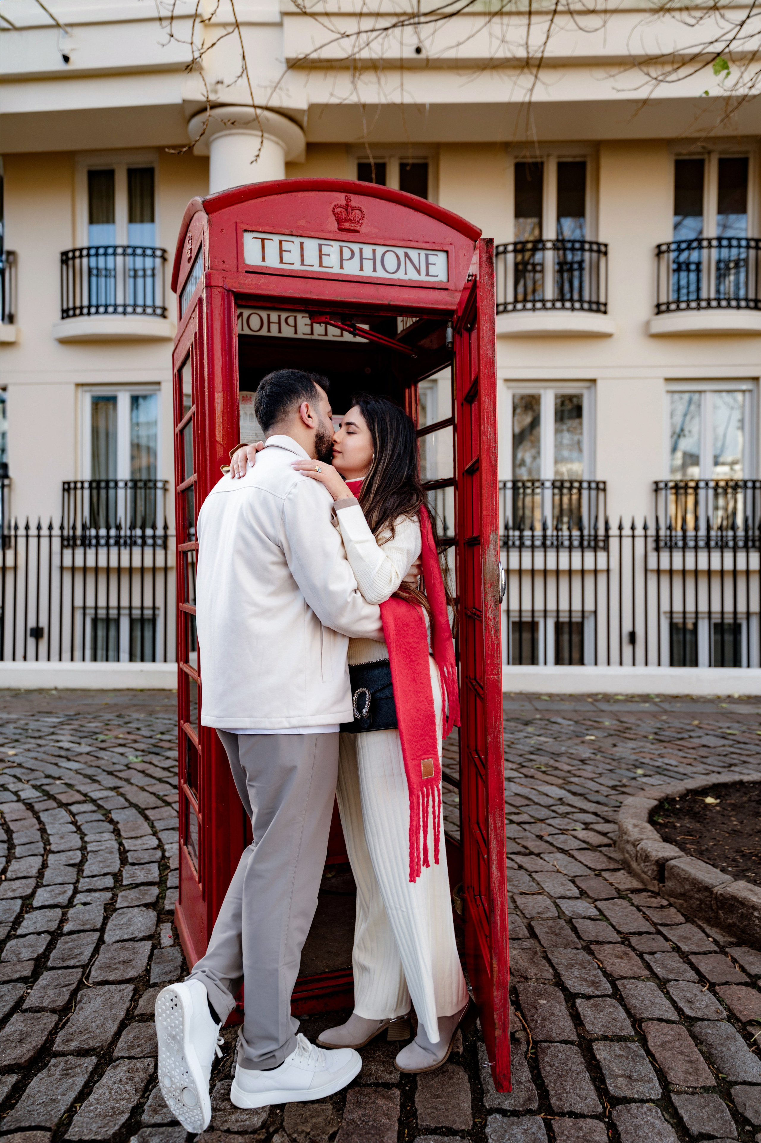 Tower Bridge Mahmood&Yalo. FAMILY AND WEDDING PHOTOGRAPHER IN LONDON MARINA RIVA