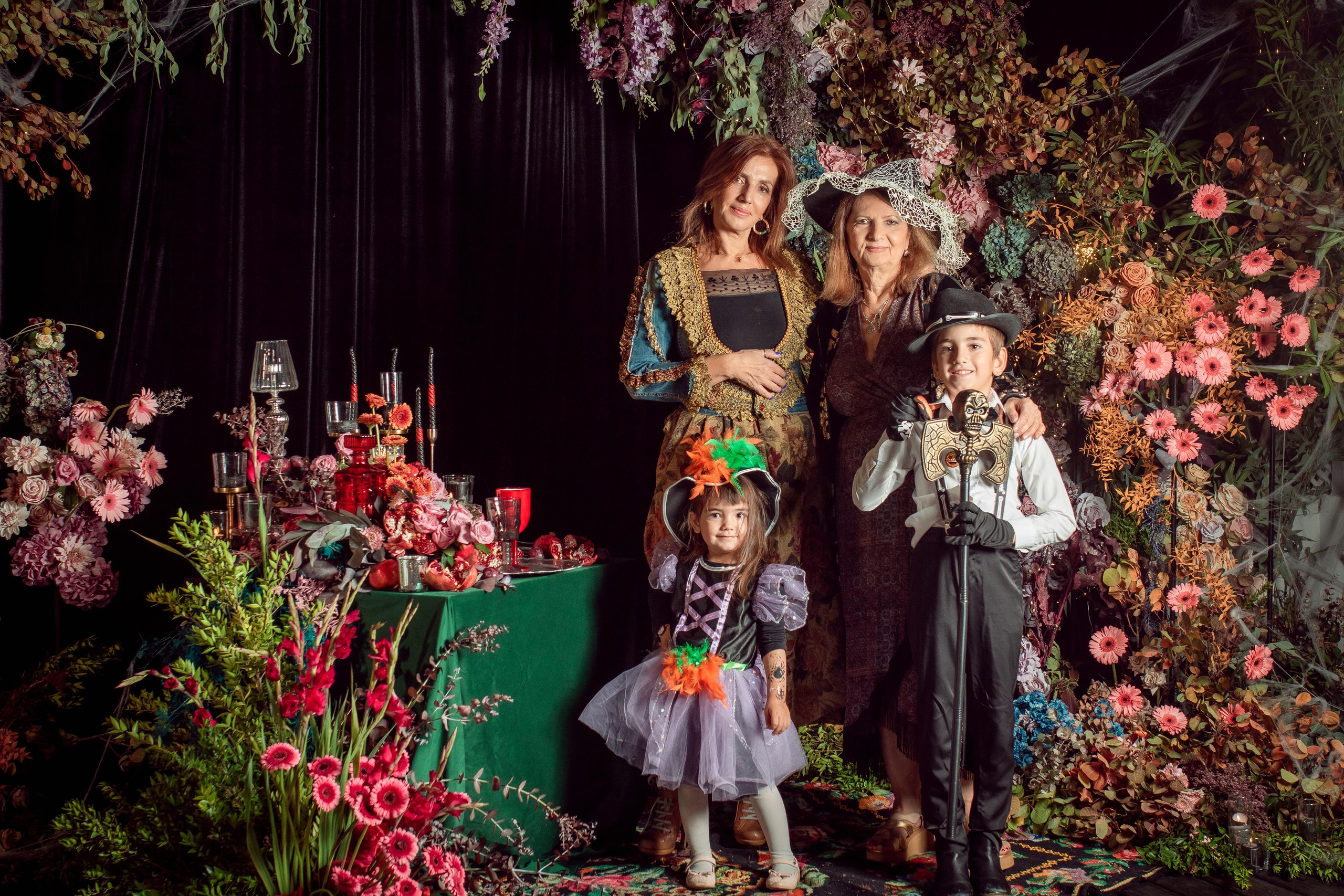 Halloween 2022. Family Photographer in Greece