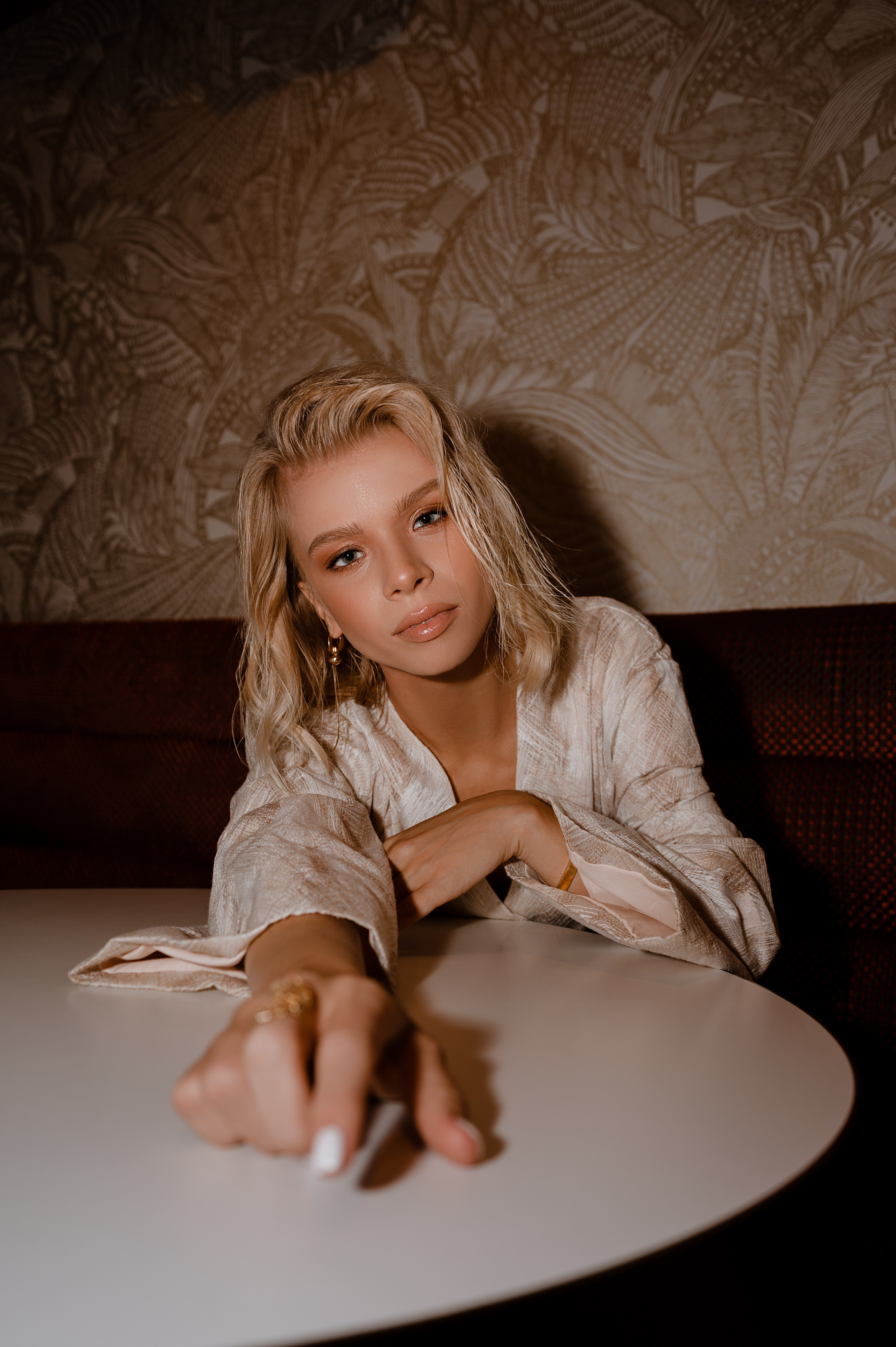 Sasha. ANNA-MARIA PHOTO CONTENT CREATOR — фотограф, эстет, художник и визуальный эксперт в Instagram, работающий в Праге