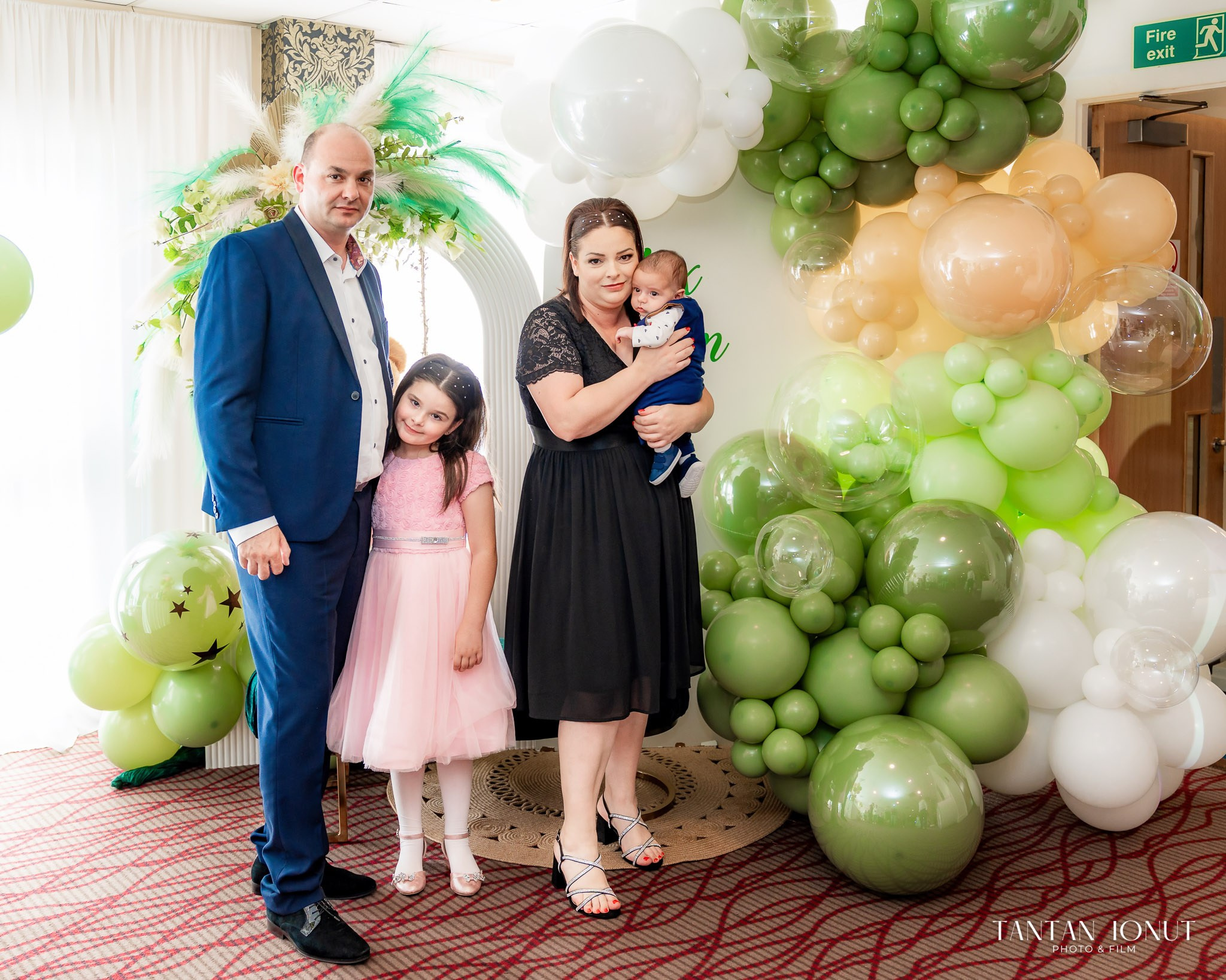 Amintiri de Neuitat la Botez - Ionut Tantan Foto & Film. TANTAN IONUT FOTO & FILM