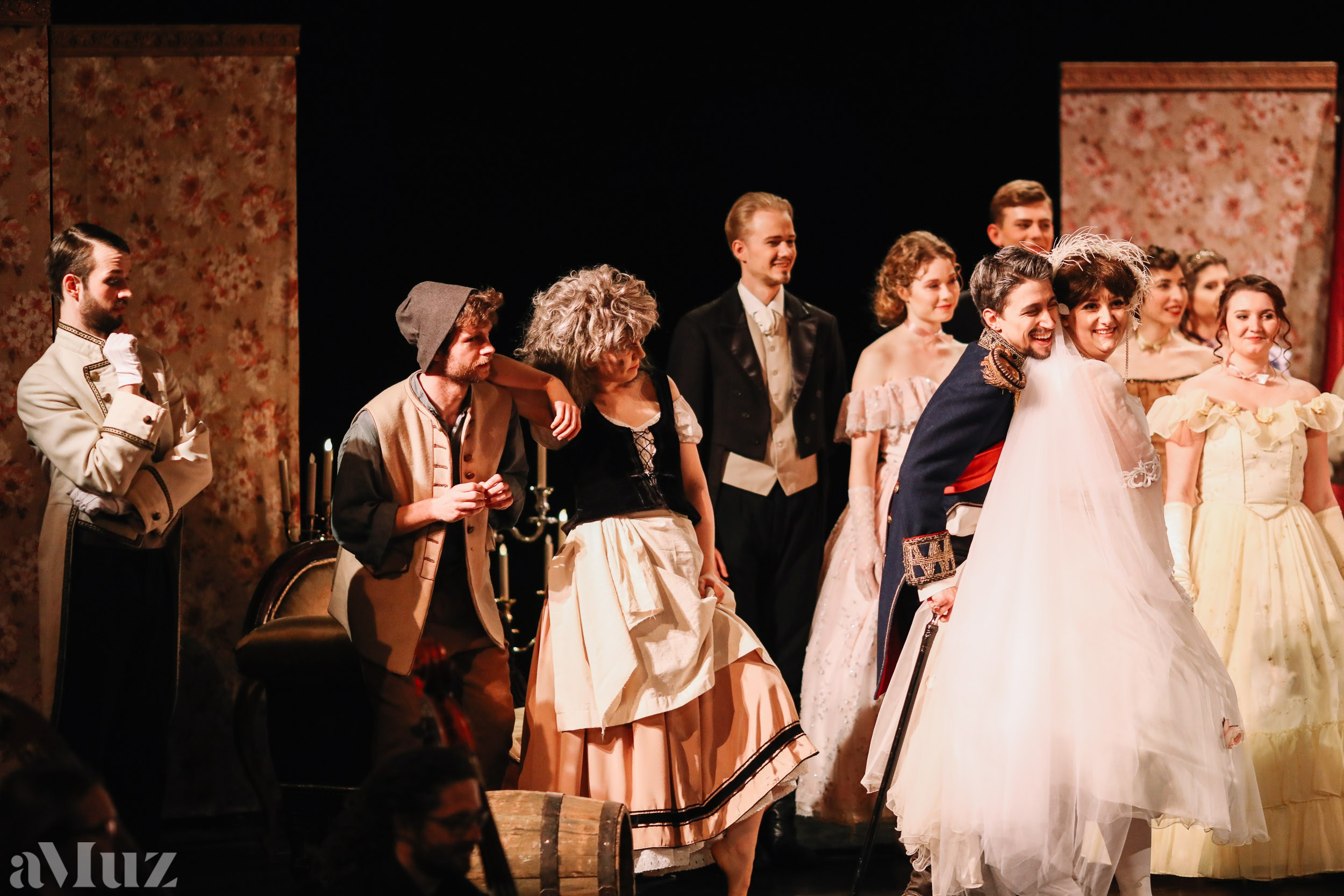 Opera Łąkowa. Fotograf Ślubny Warszawa - Sesje Biznesowe Rodzinne Eventy