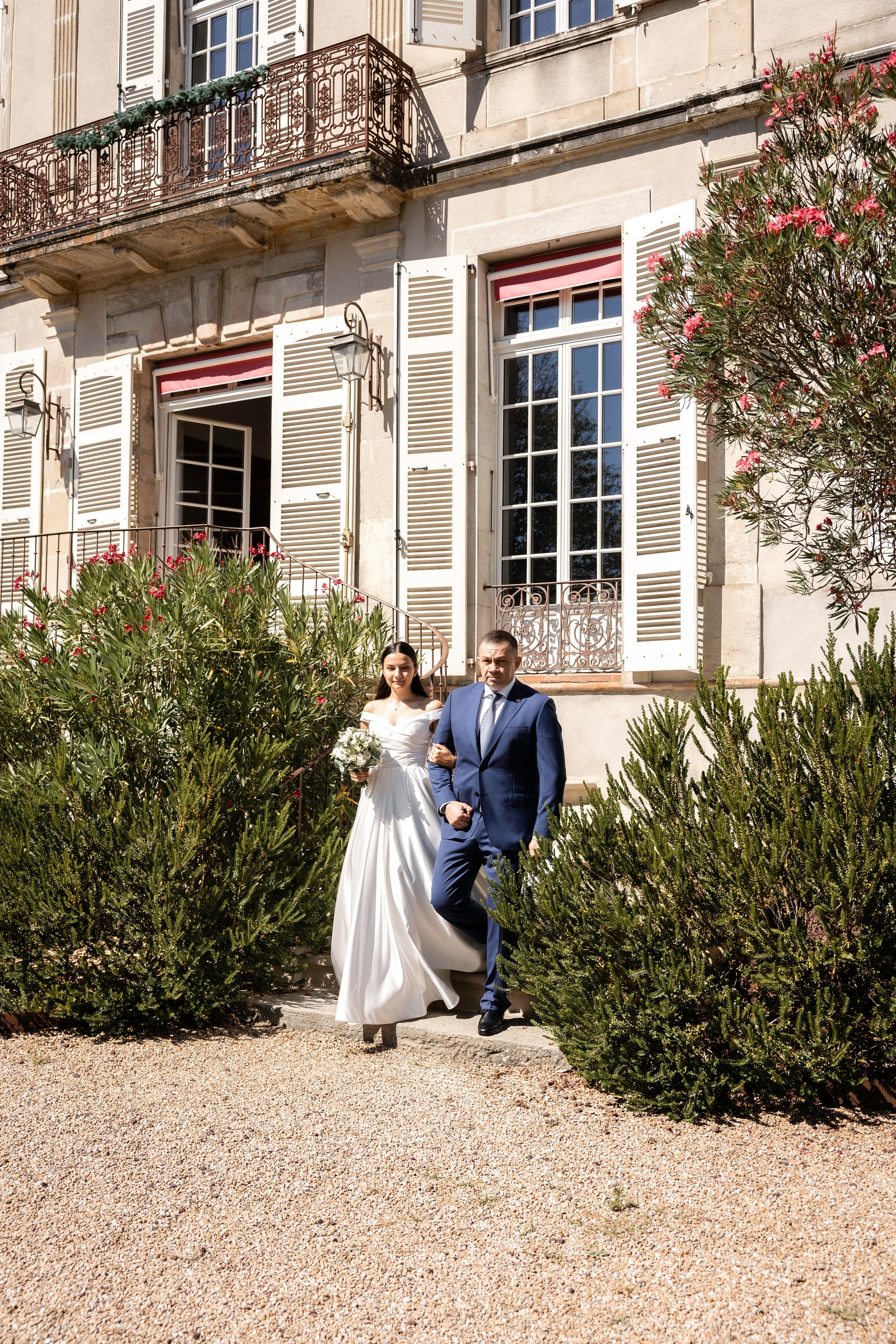 Wedding in Domaine De Montcausson. Eugenie Smirnova — wedding, corporate and lifestyle photographer in Toulouse and Southwest France