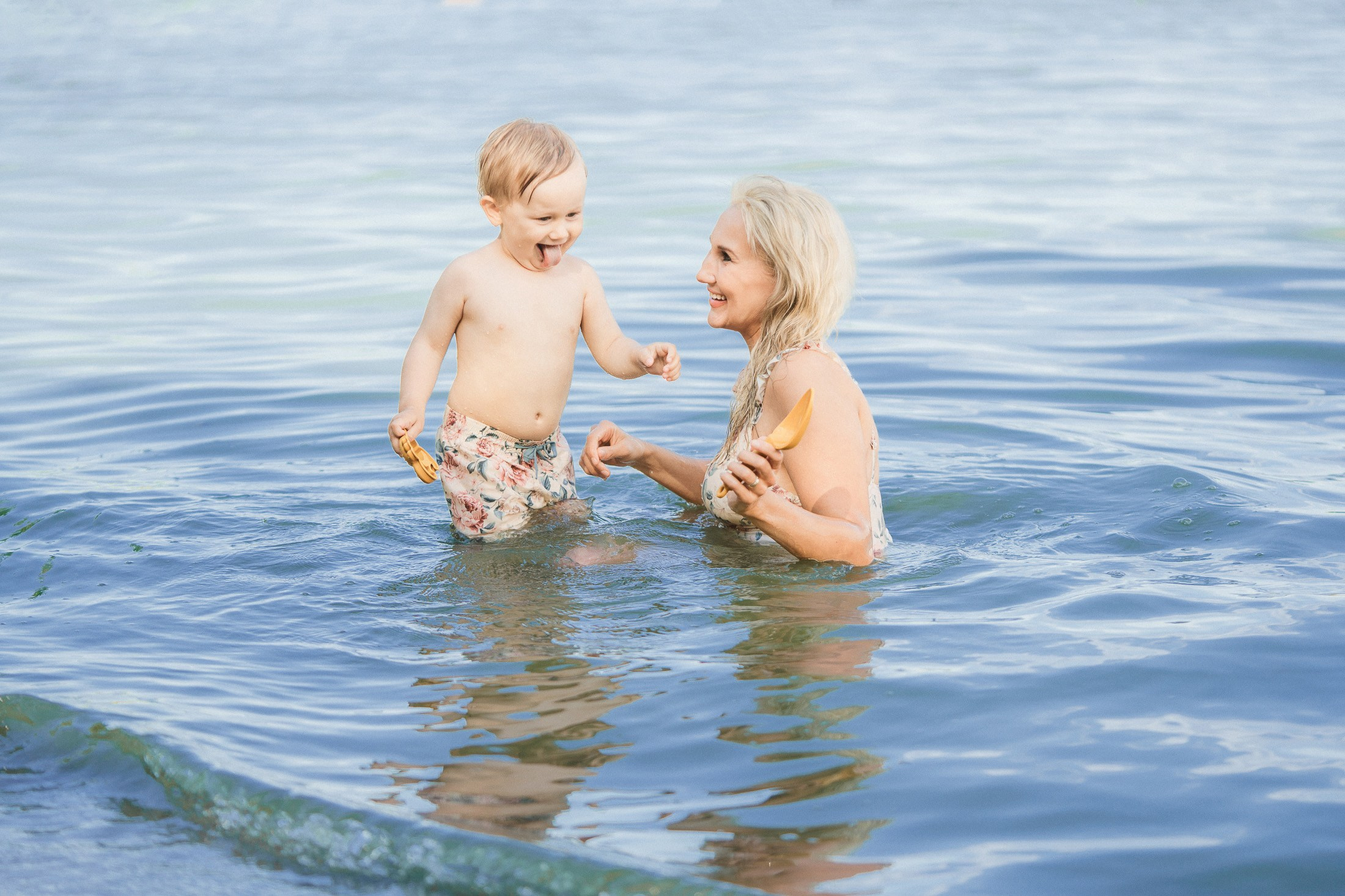 perhekuvaus rannalla