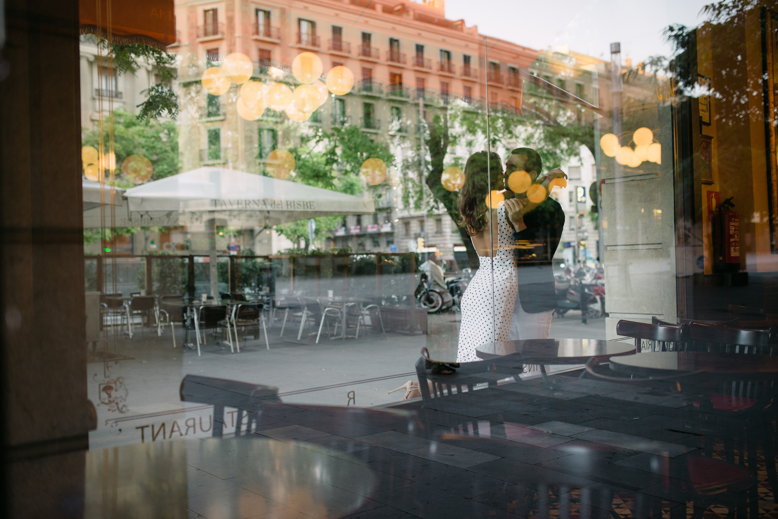 Nadia&Leo sesión fotográfica en Barcelona. Fotógrafo profesional Bilbao