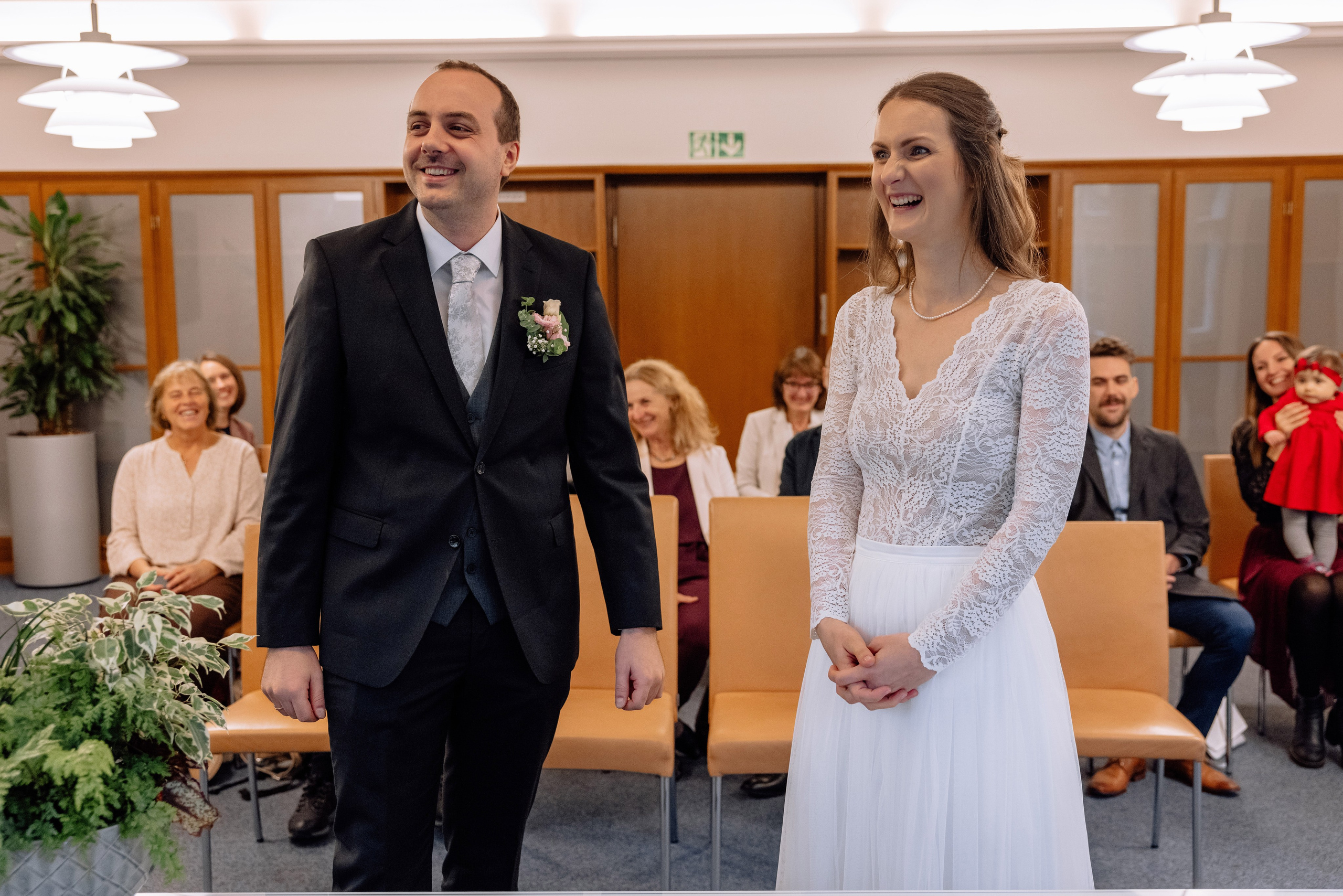 Zeitlose Hochzeit im Standesamt Mandlstraße | München Schwabing. Hochzeitsfotograf München Taufe Familienfotograf Tanja Mauke