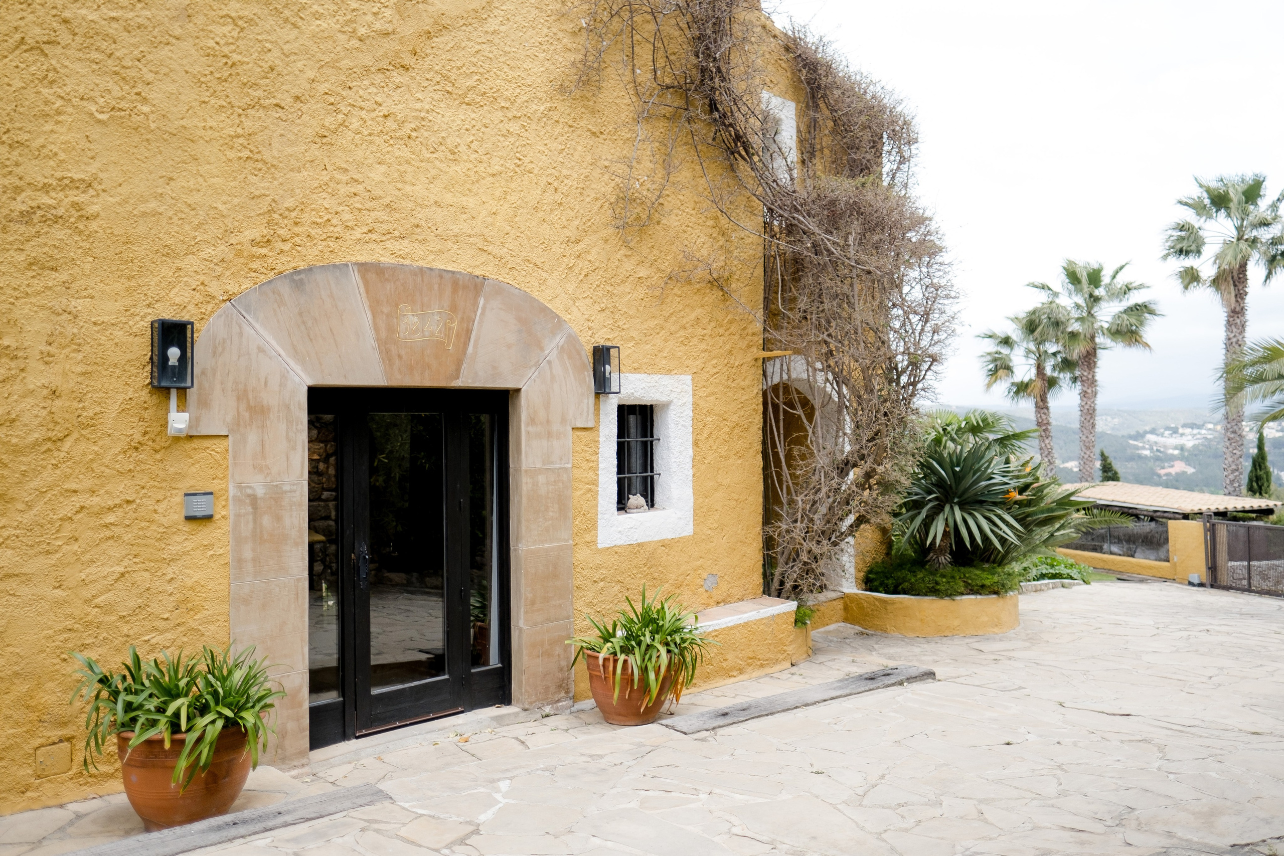 Madeline & Callum. Wedding Photographer in Barcelona Lana Alekhina