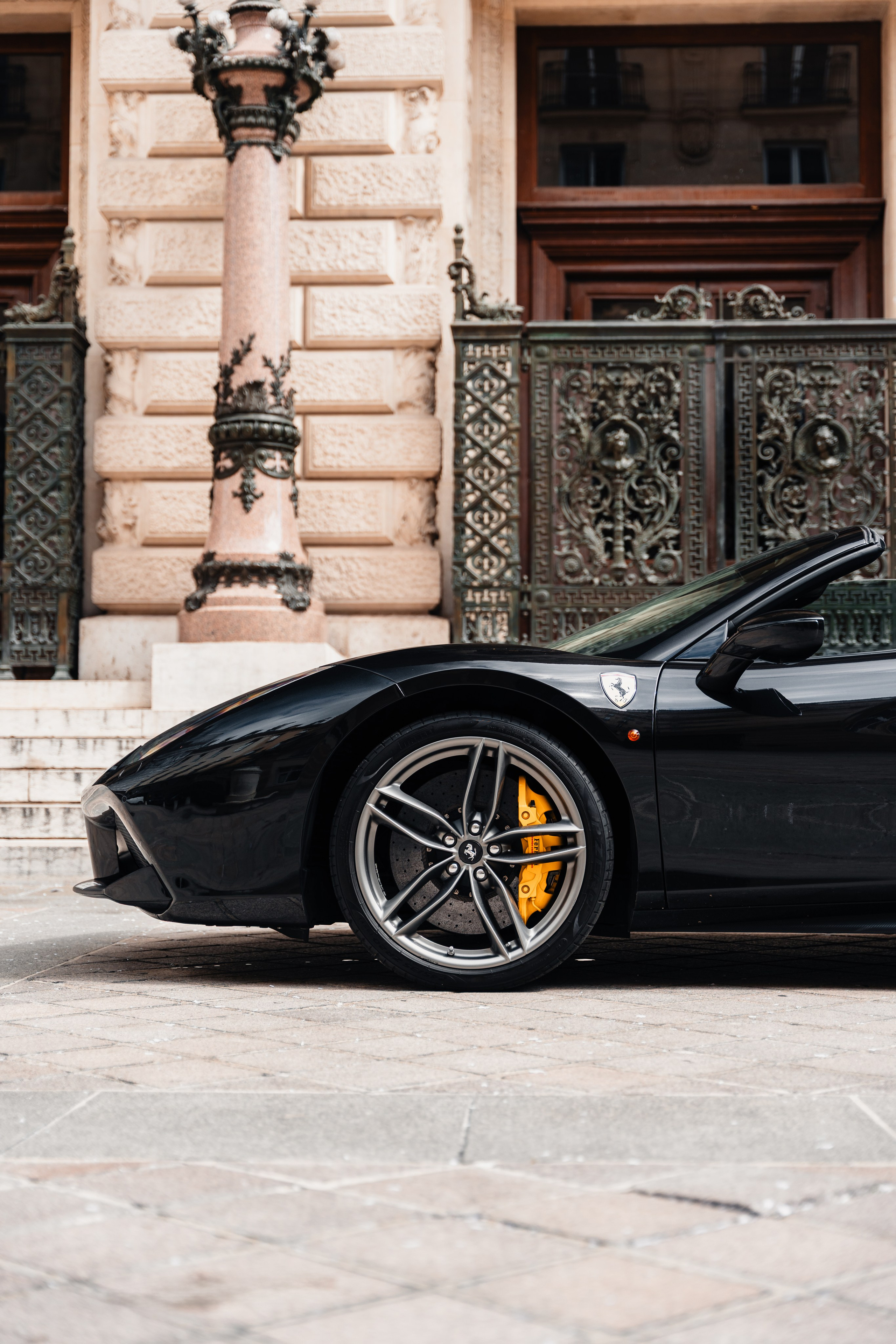Ferrari 488 Spider. Photographer in Paris — Vitalii Motruk