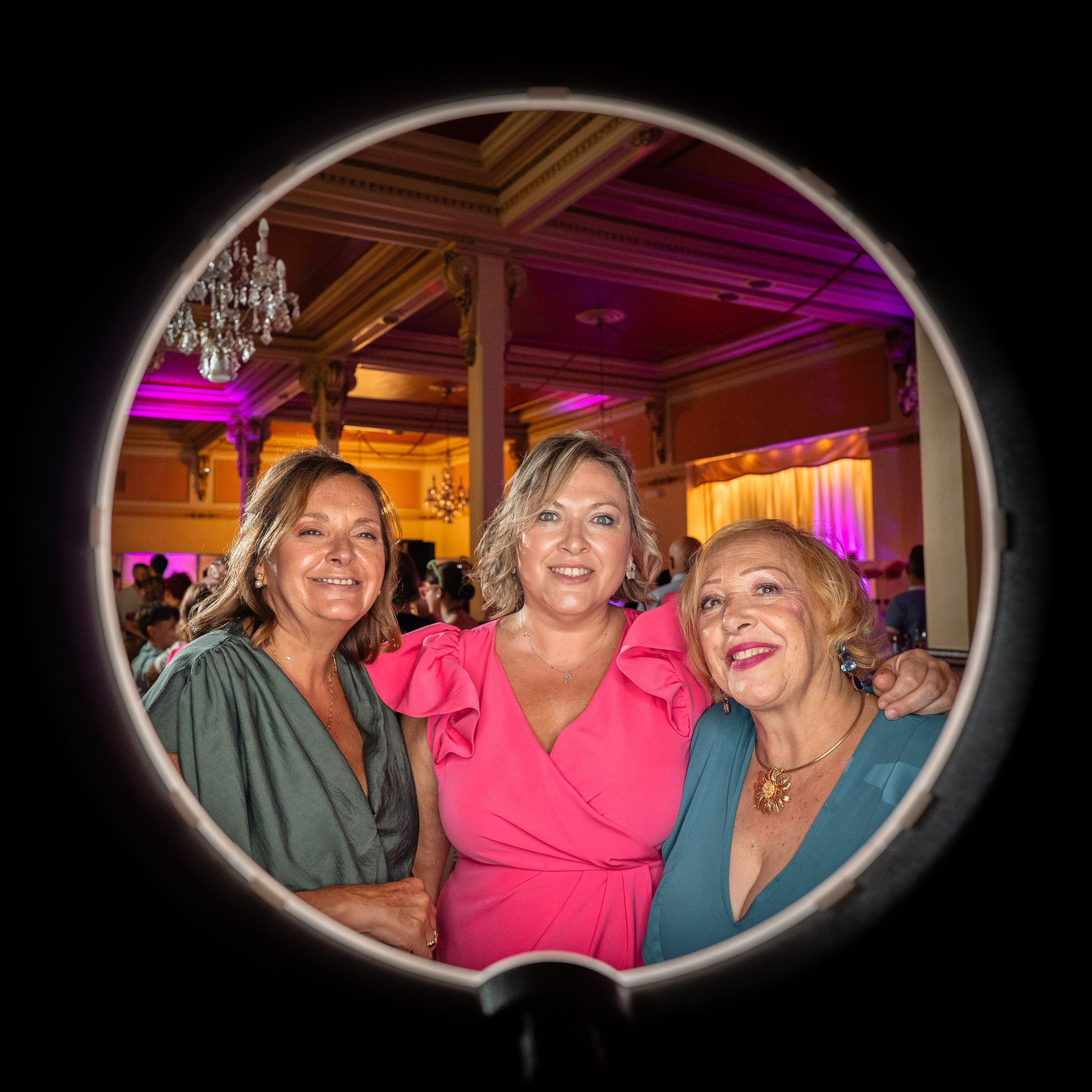 Photocircle y fotos de boda de Andrea y Jose en el Casino de Huesca. PIXLOVE - Fotógrafos de bodas Huesca Pirineos Zaragoza