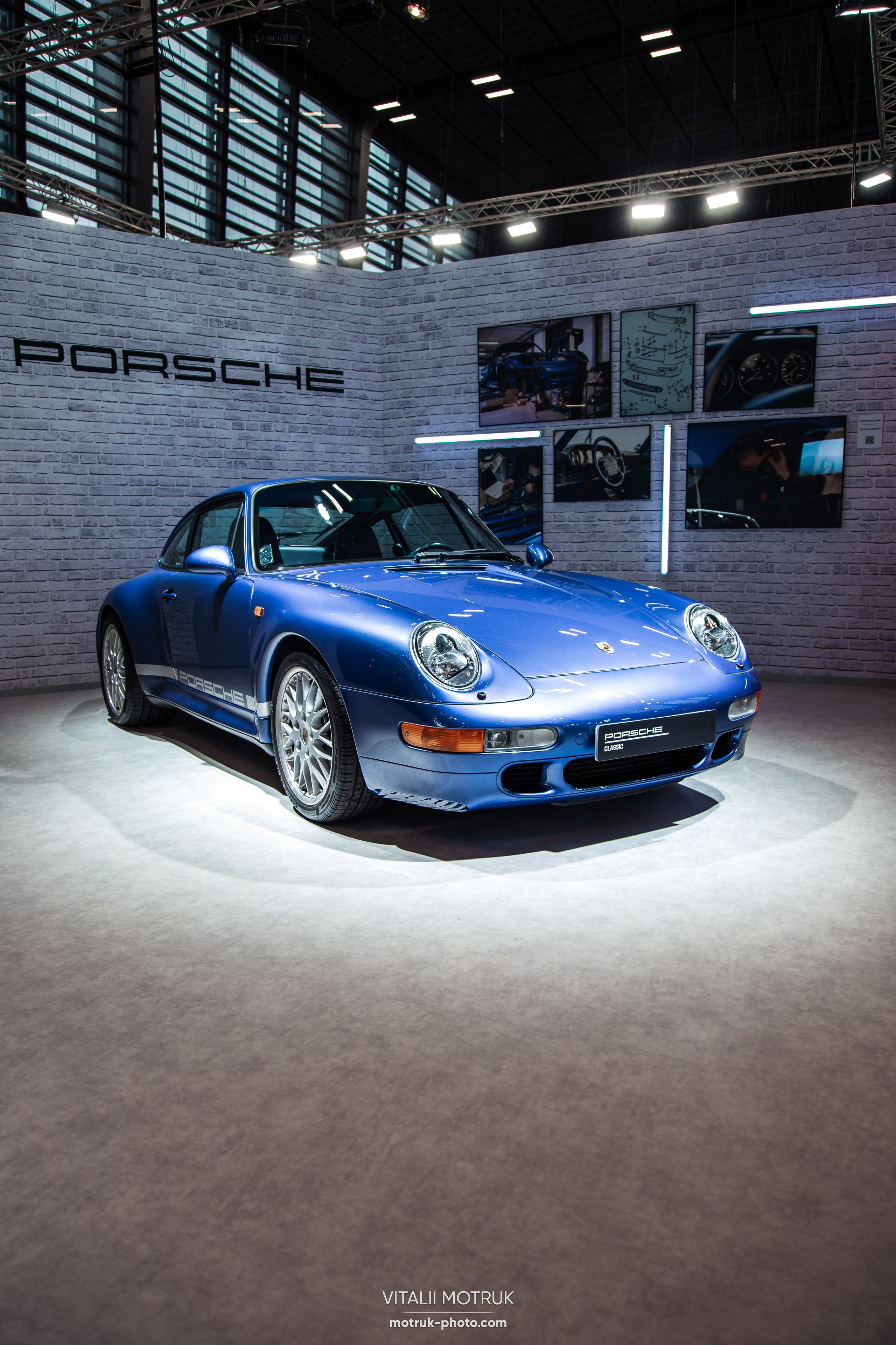 Retromobile 2023. Photographer in Paris — Vitalii Motruk