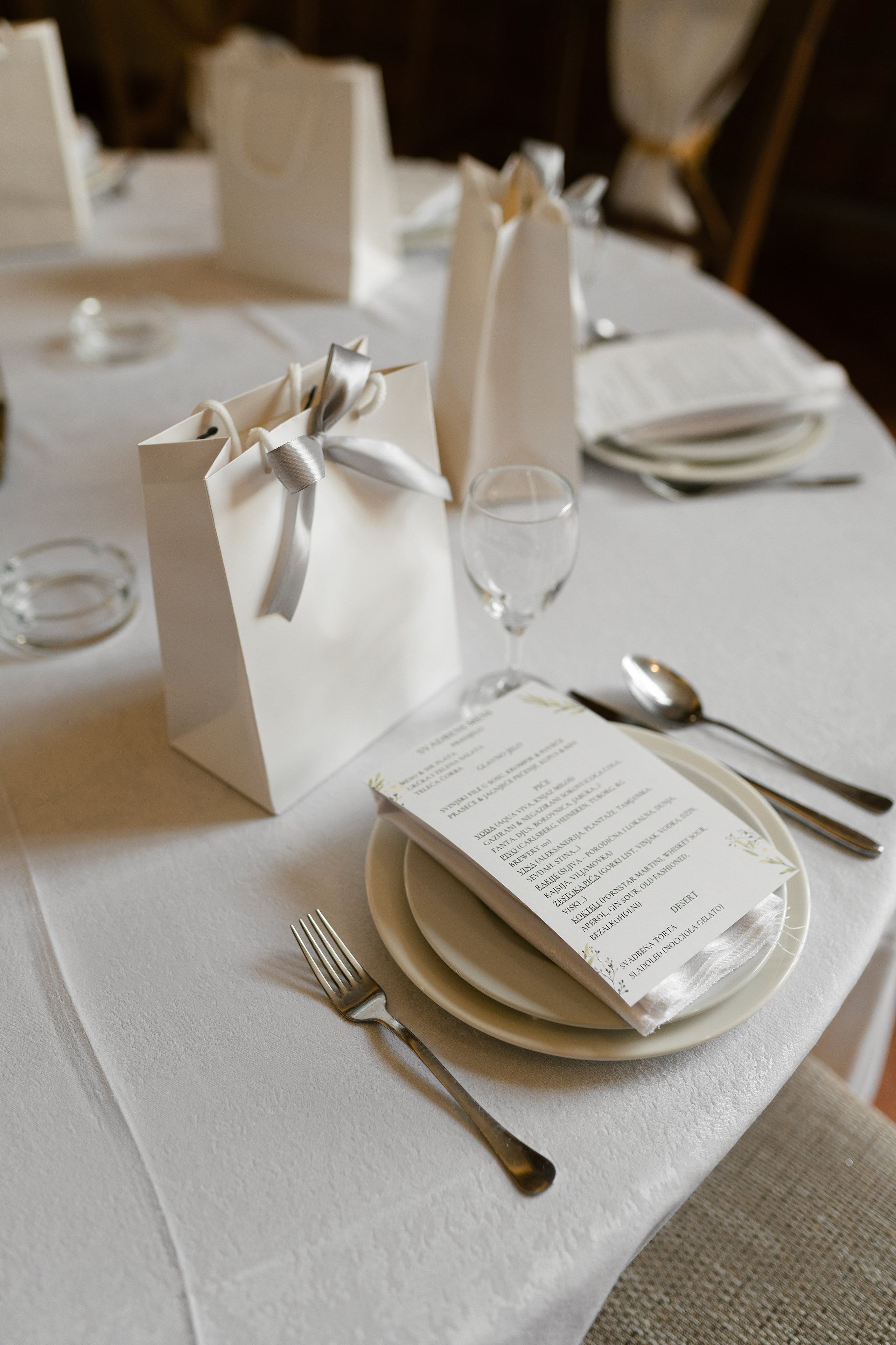 M&D|Between City Lights and Hidden Oasis. Black Sheep Produkcija| Wedding Photography and Wedding Films, based in Kragujevac, Europe / Fotograf i videograf, Kragujevac, Srbija