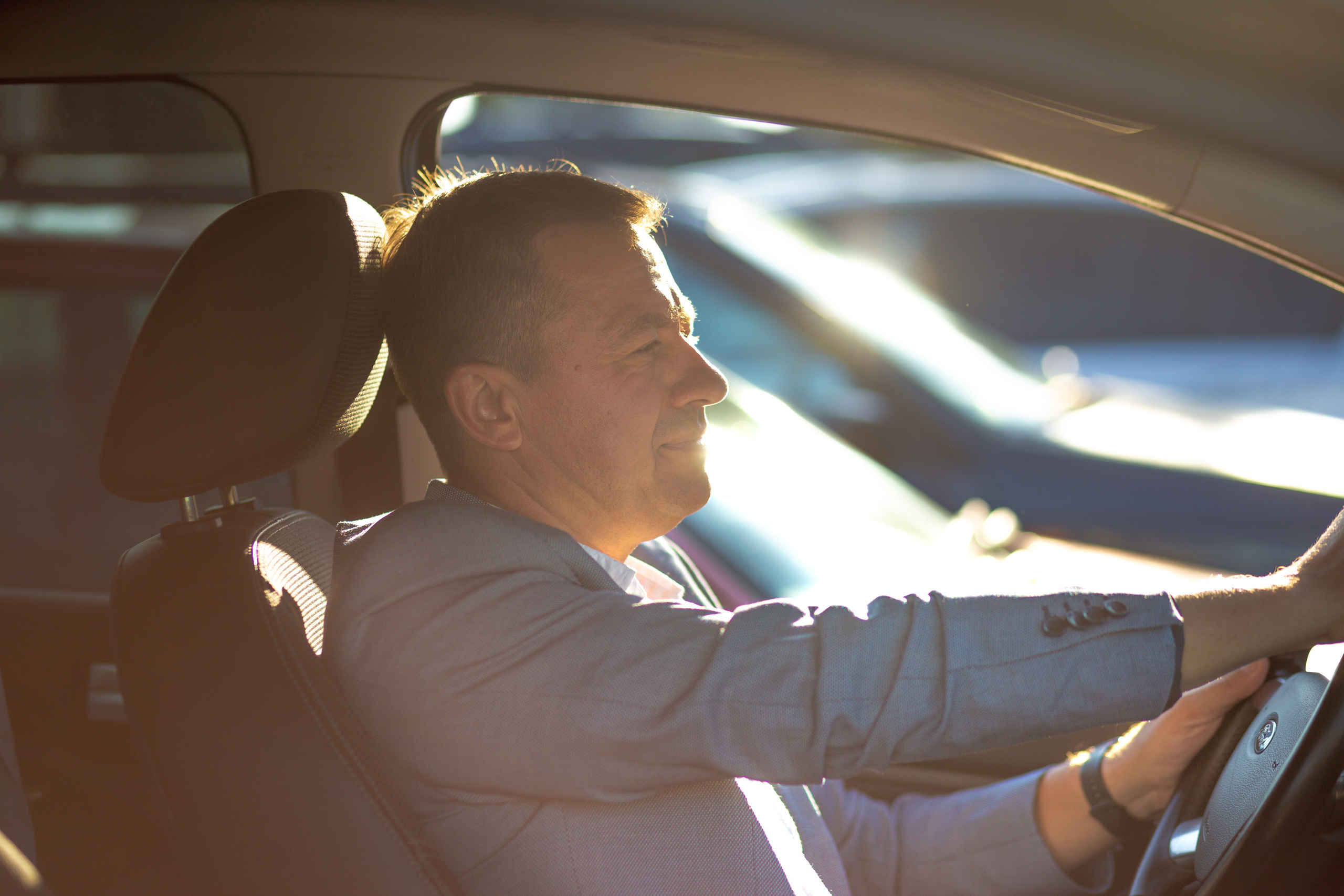 Business. Фотограф Бургас. Фотосесии в студио и на открито, портрети, заснемане