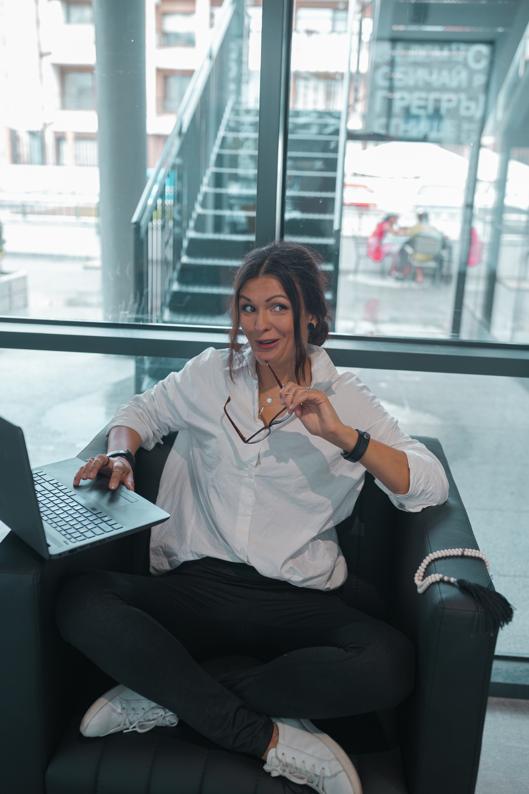 Business. Фотограф Бургас. Фотосесии в студио и на открито, портрети, заснемане