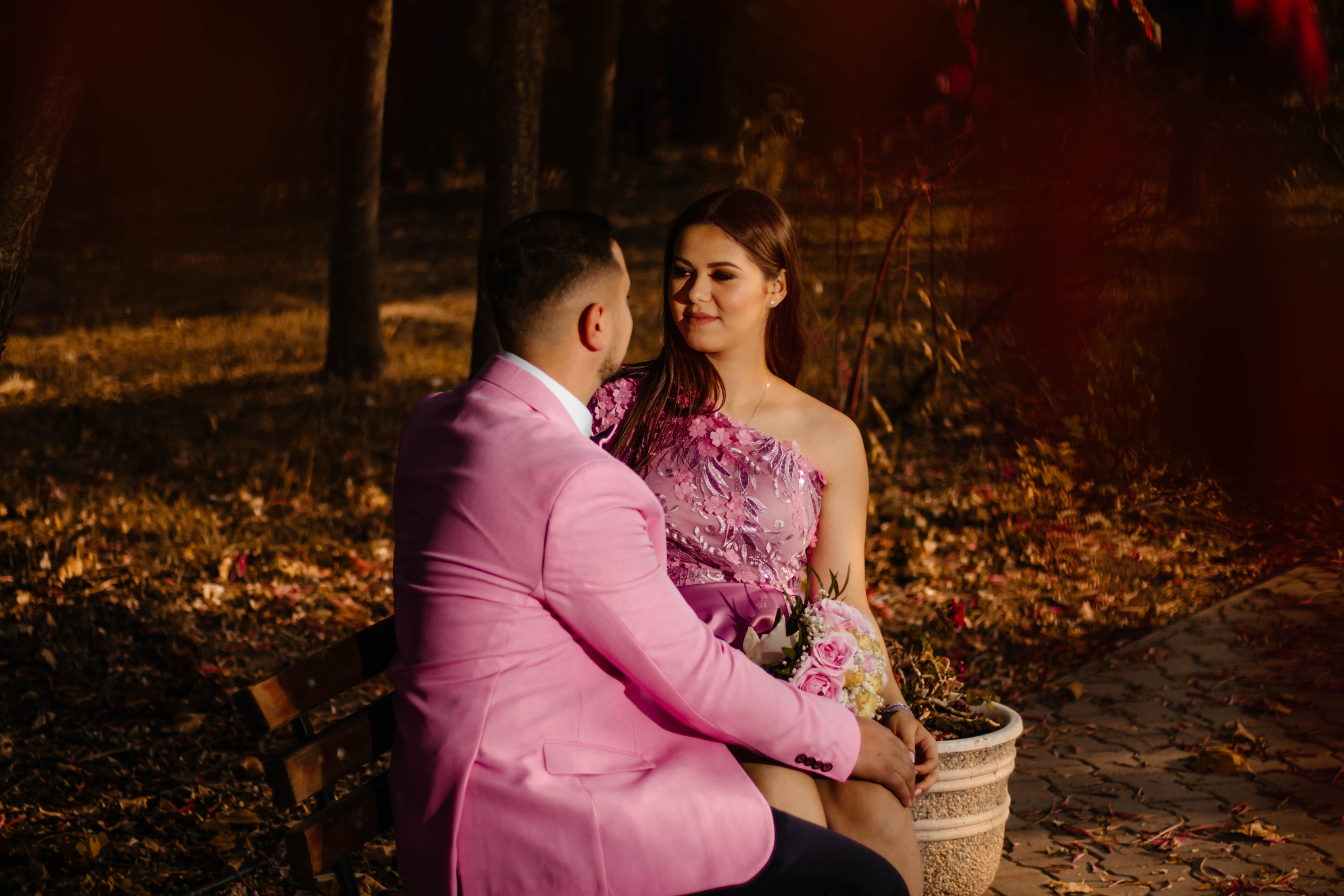 Nicoleta & Florin. Fotograf si videograf — evenimente si studio