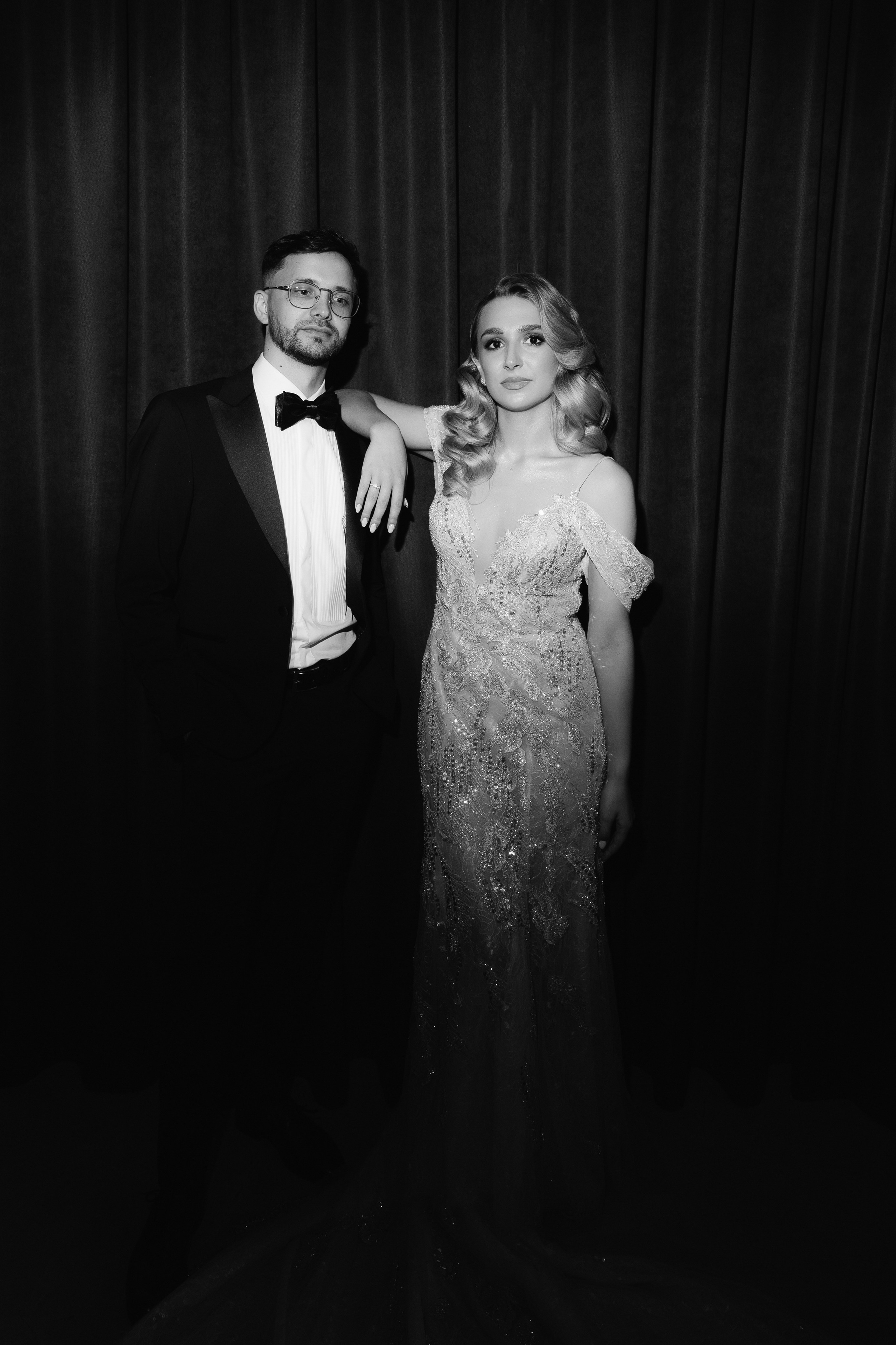 Atingerea e Dragoste. Servicii Foto Video în Chișinău și Europa ID-Brothers