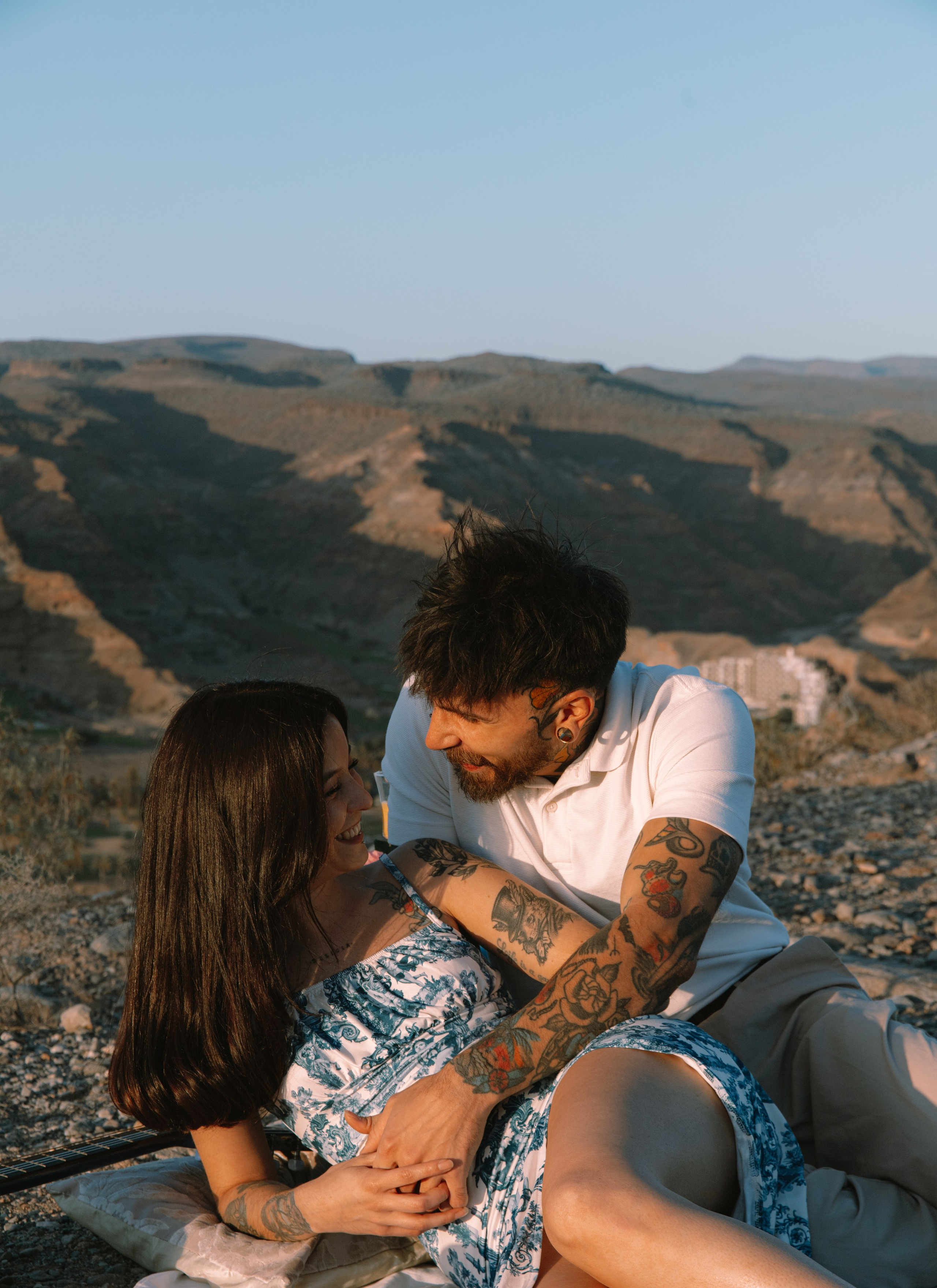 Couple on romantic picnic