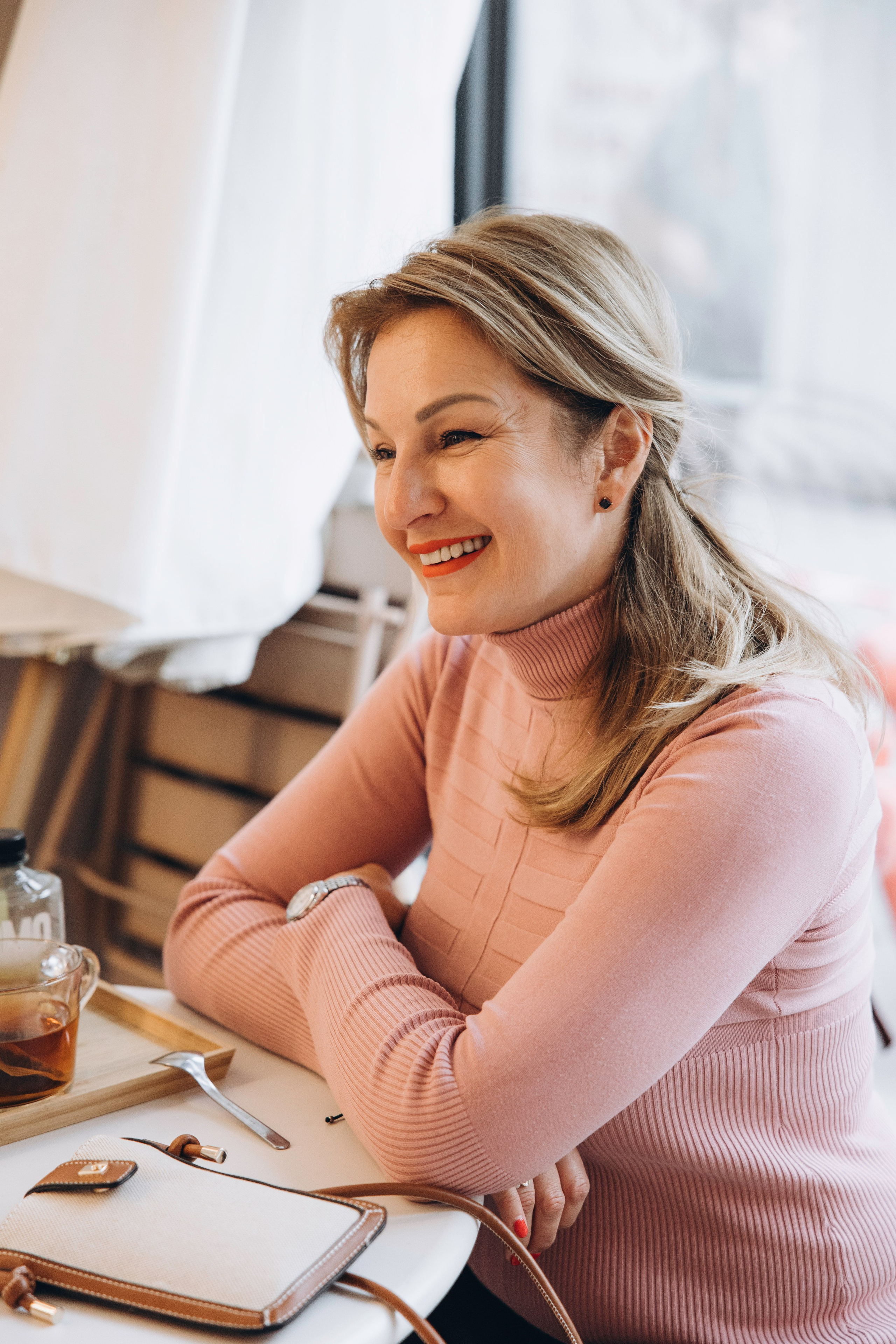 Event photo session for Art brunch Toulouse. Eugenie Smirnova — wedding, corporate and lifestyle photographer in Toulouse and Southwest France