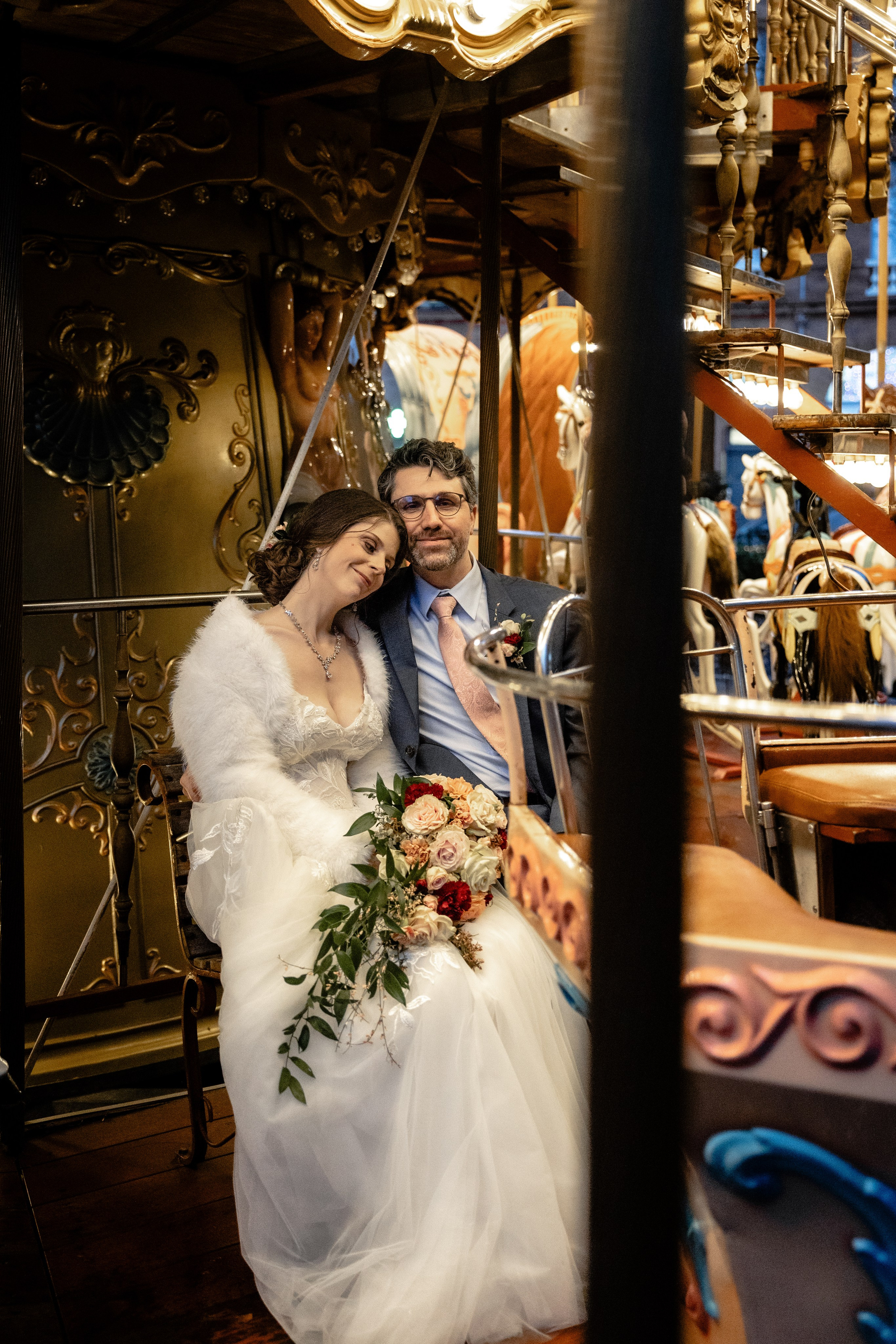 Christmas wedding to remember in Toulouse, Capitole. Gillian & Scott. Eugenie Smirnova — wedding, corporate and lifestyle photographer in Toulouse and Southwest France