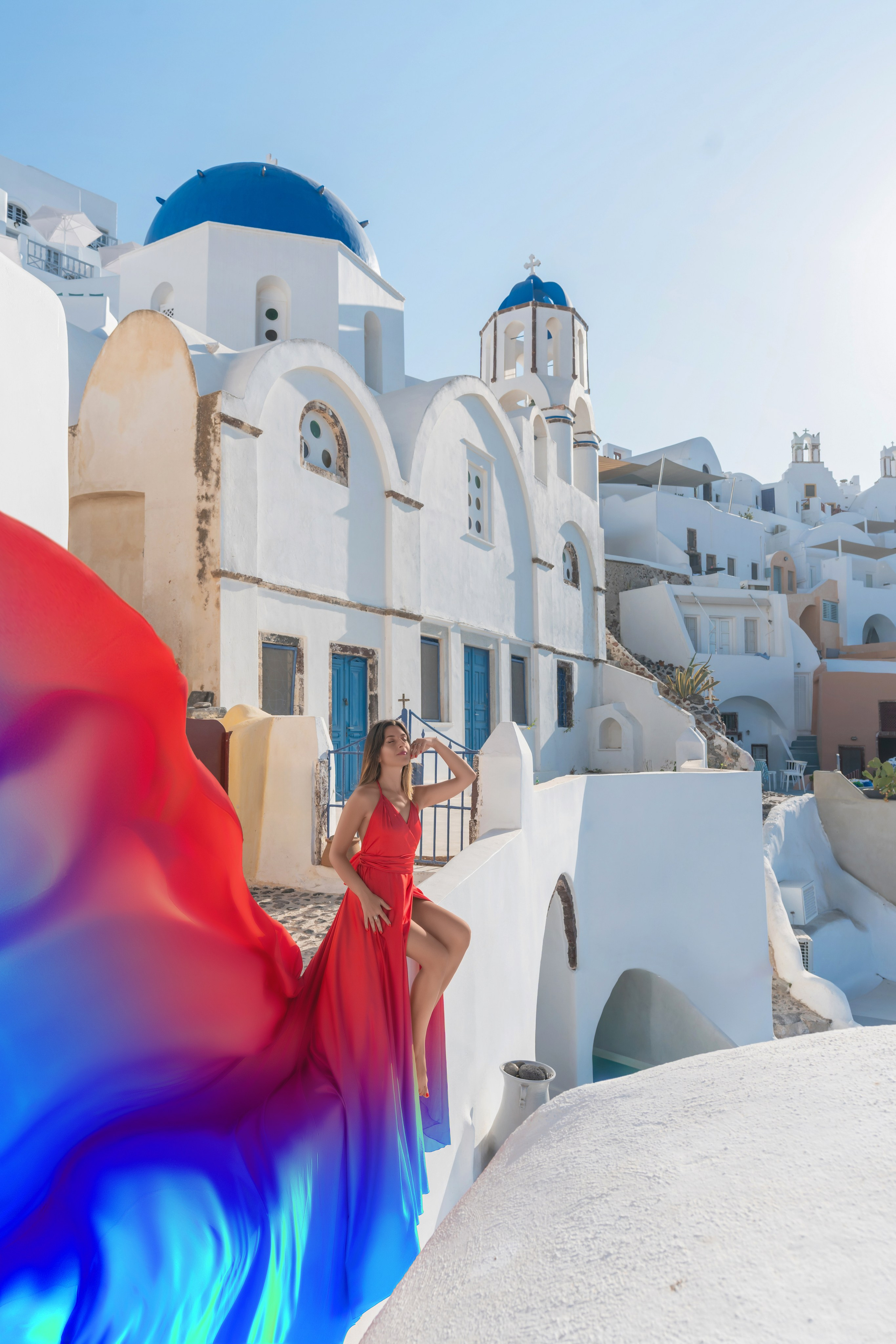 Flying dress photographer in Santorini  Alex Sokolove | Santorini photoshoot price | Cost Santorini Flying dresses rent. Photographer in Santorini SokoLOVE Alex| Flying Dress Santorini