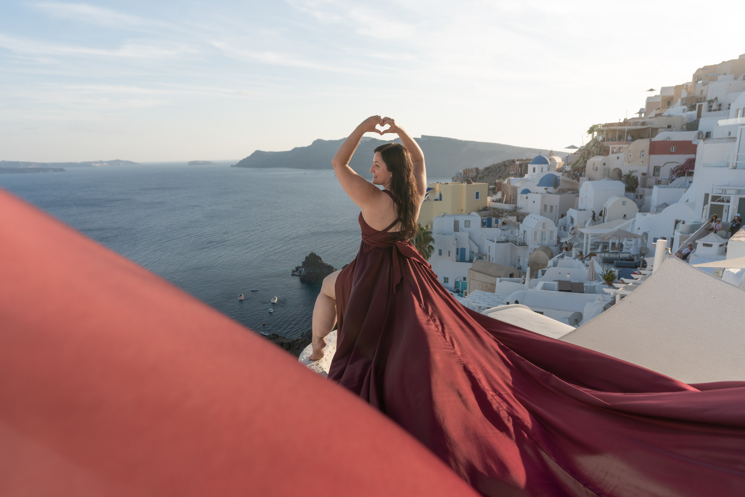Elevate your photoshoot experience with Socolove’s cherry flying dress featuring a graceful bare-back design. Perfect for creating unforgettable visual memories. Sizes XS-L available for rent