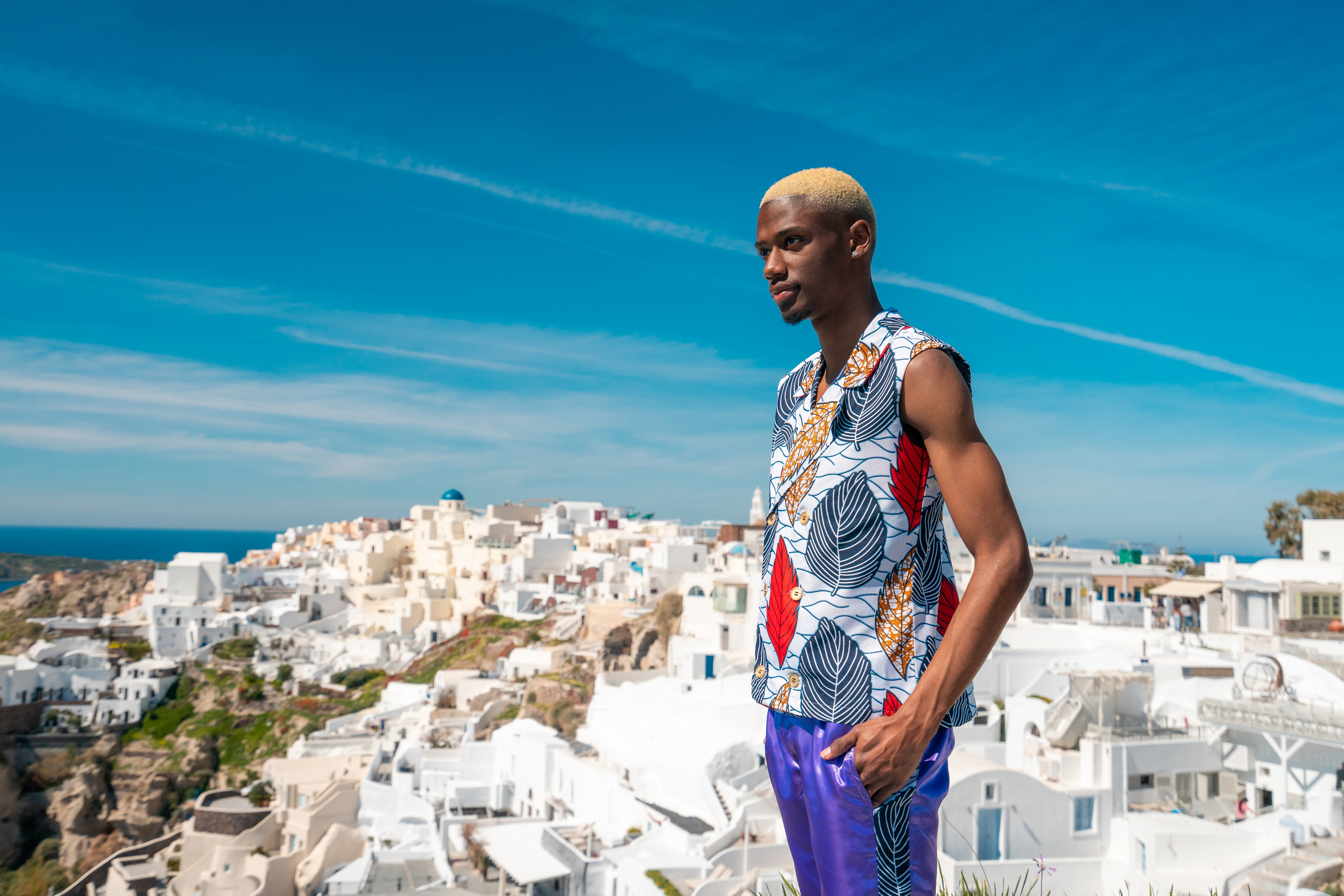Une des séances photo complètes in Santorain (pas de Photoshop, 2020). Photographe vidéaste à Santorin|Séances photos de Robe volante Santorin|