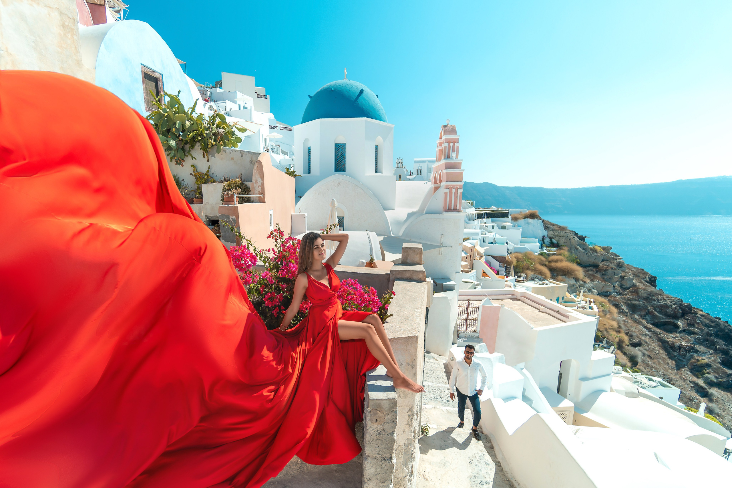 Santorini’s Magic in Motion: Flying Dress Photoshoot with a Lovely Couple from India. Photographer in Santorini SokoLOVE Alex| Flying Dress Santorini