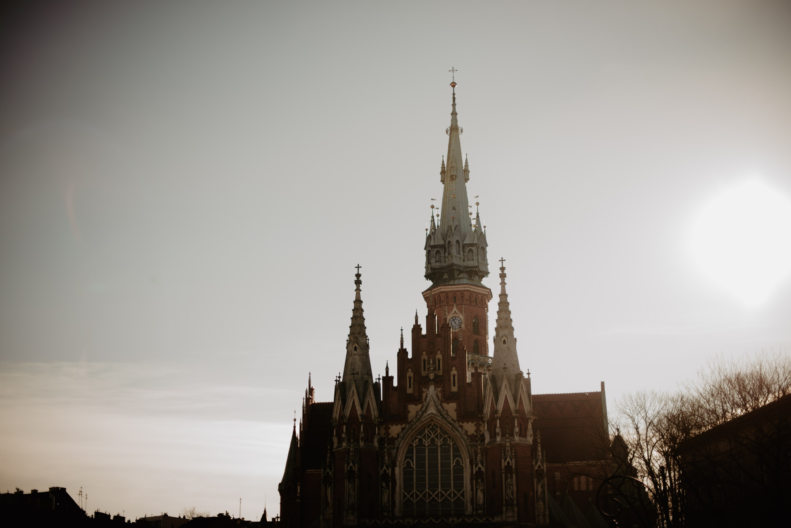 Magda i Patryk -romantyczny spacer po Krakowie. Bałanda Fotografia – Sesje Kobiece, Rodzinne, Miłosne, Reportaże | Katowice Śląsk