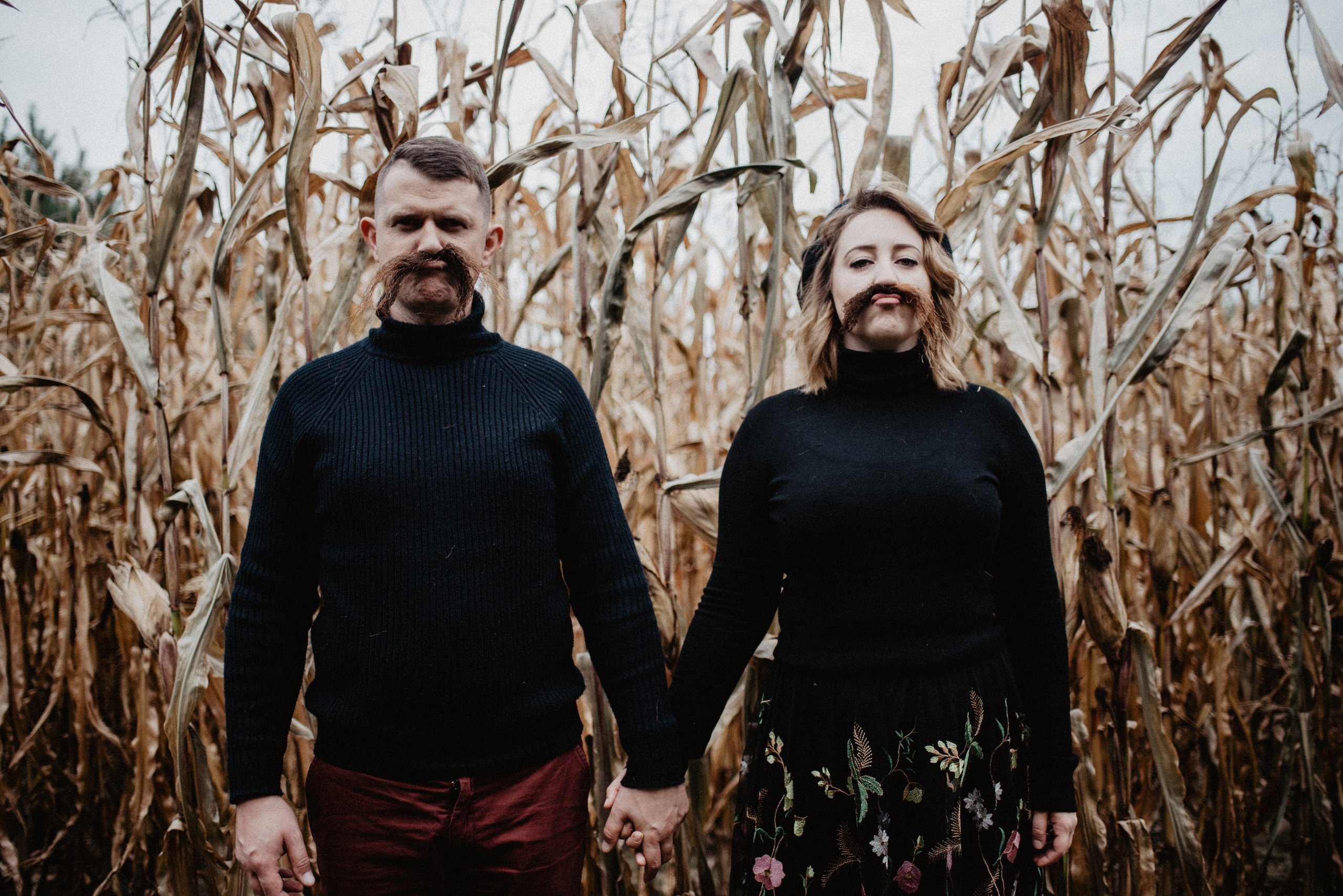 Ewa & Jacek- sesja w polu kukurydzy. Bałanda Fotografia – Sesje Kobiece, Rodzinne, Miłosne, Reportaże | Katowice Śląsk