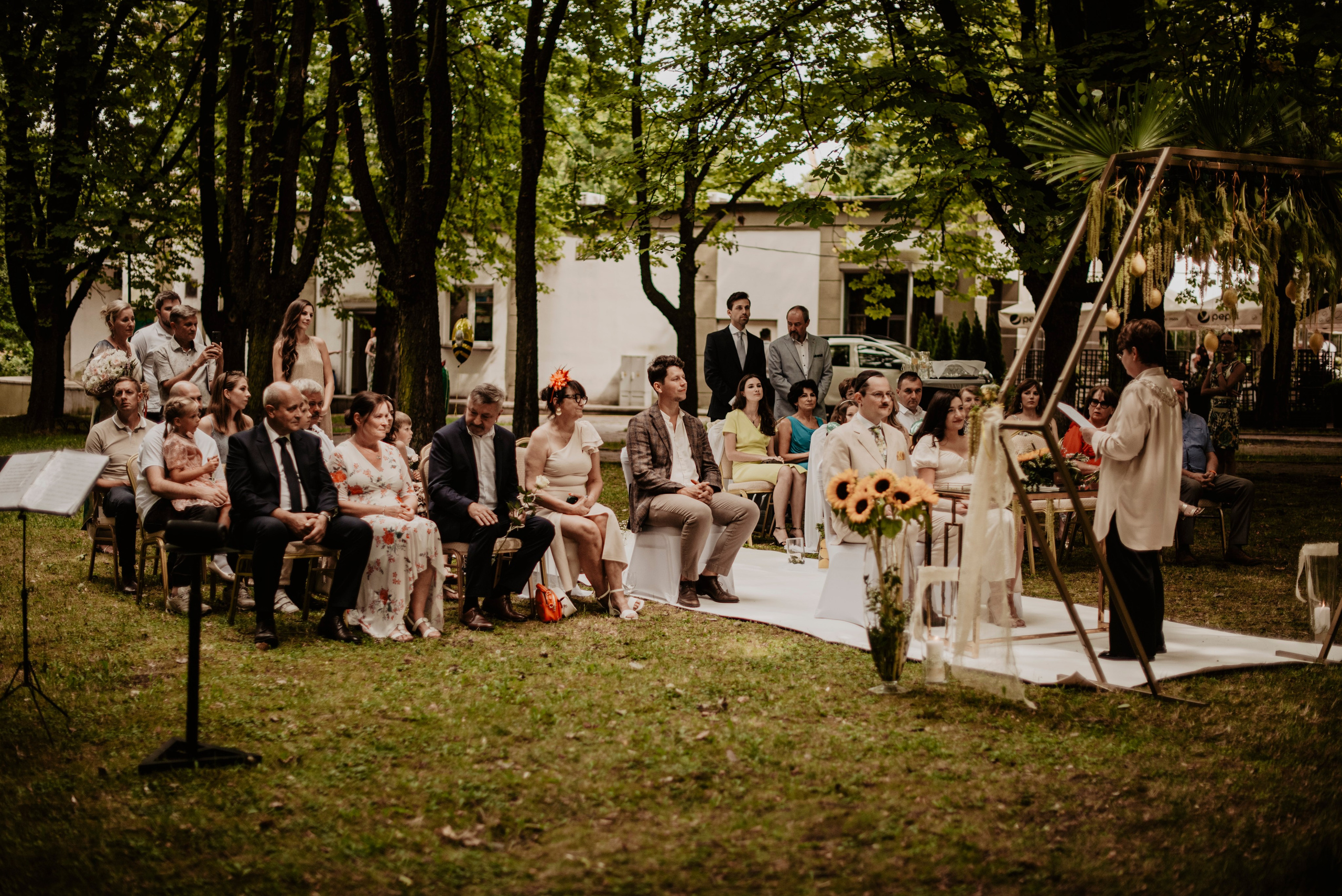 Plenerowy ślub Natalii i Krzysztofa w Restauracji - Patio Park Katowice. Bałanda Fotografia – Sesje Kobiece, Rodzinne, Miłosne, Reportaże | Katowice Śląsk