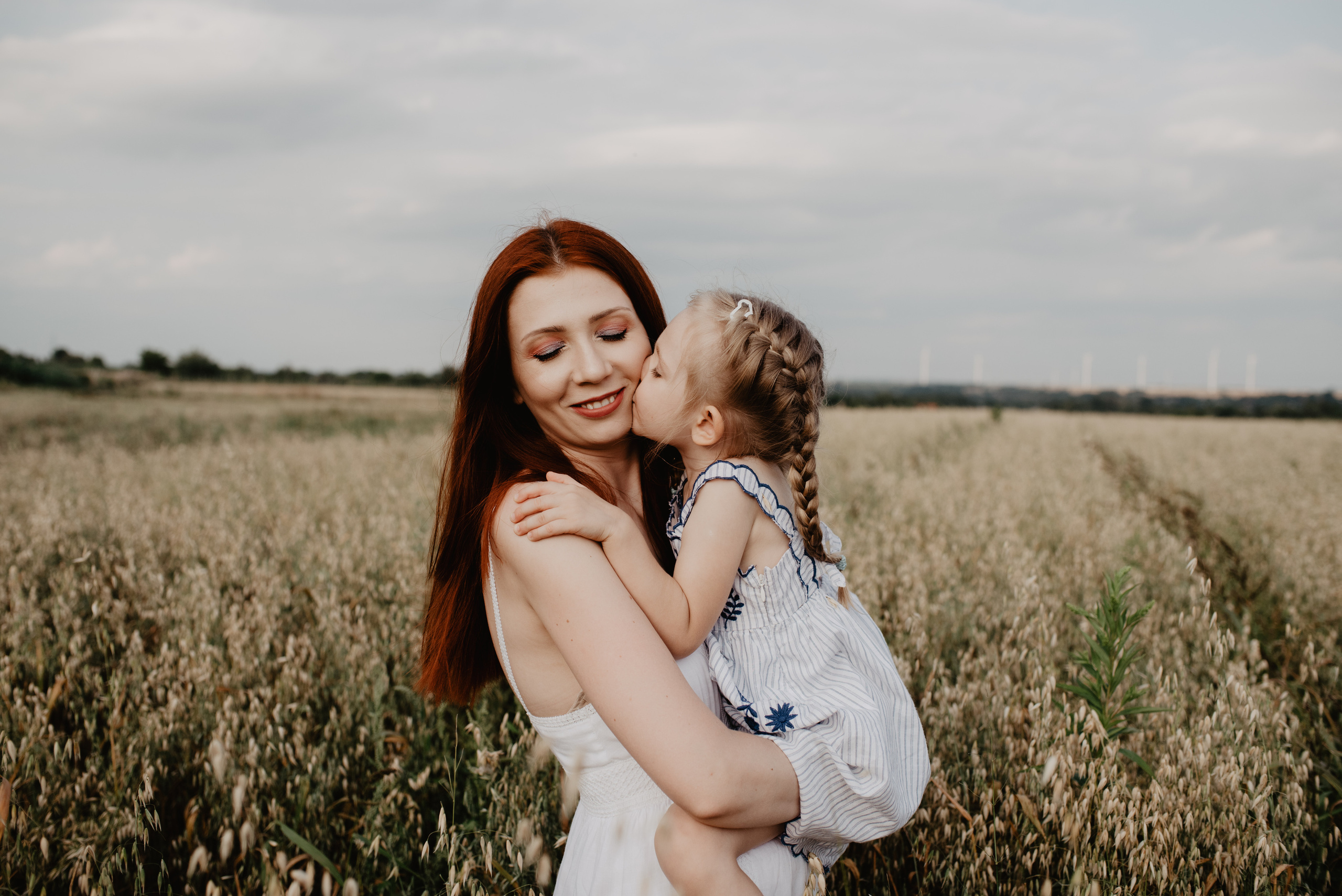 Sesja Rodzinna w polu. Bałanda Fotografia – Sesje Kobiece, Rodzinne, Miłosne, Reportaże | Katowice Śląsk