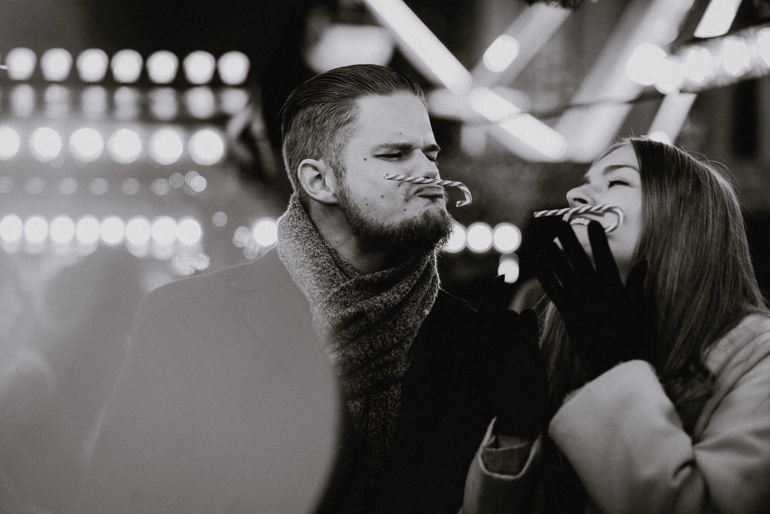 Magda & Kuba. Sesja na Jarmarku świątecznym w Katowicach. Bałanda Fotografia – Sesje Kobiece, Rodzinne, Miłosne, Reportaże | Katowice Śląsk