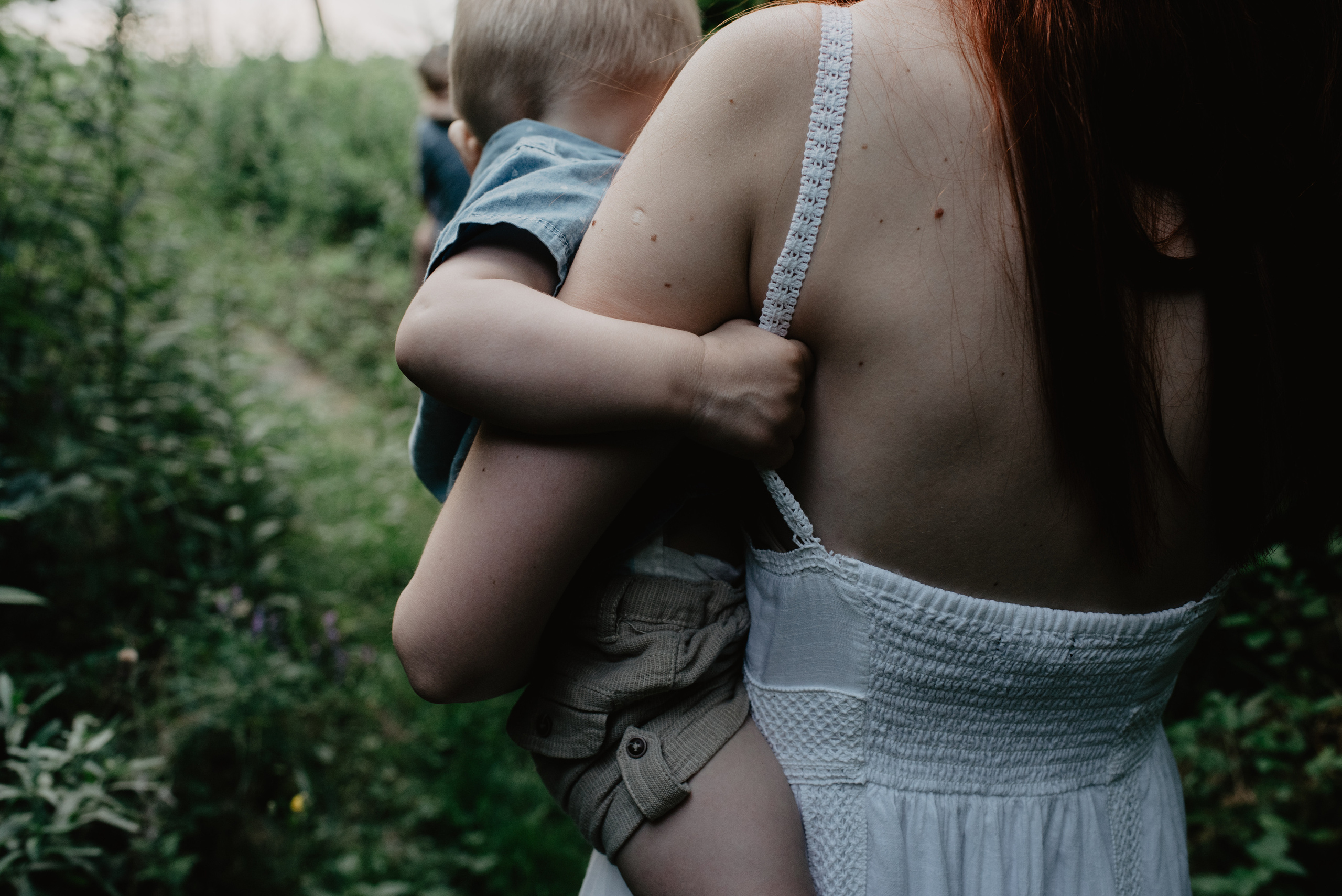 Sesja Rodzinna w polu. Bałanda Fotografia – Sesje Kobiece, Rodzinne, Miłosne, Reportaże | Katowice Śląsk