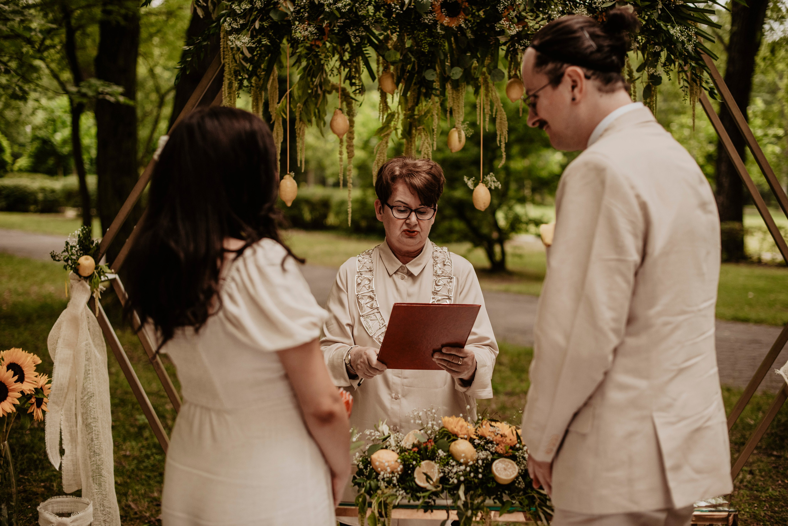 Plenerowy ślub Natalii i Krzysztofa w Restauracji - Patio Park Katowice. Bałanda Fotografia – Sesje Kobiece, Rodzinne, Miłosne, Reportaże | Katowice Śląsk