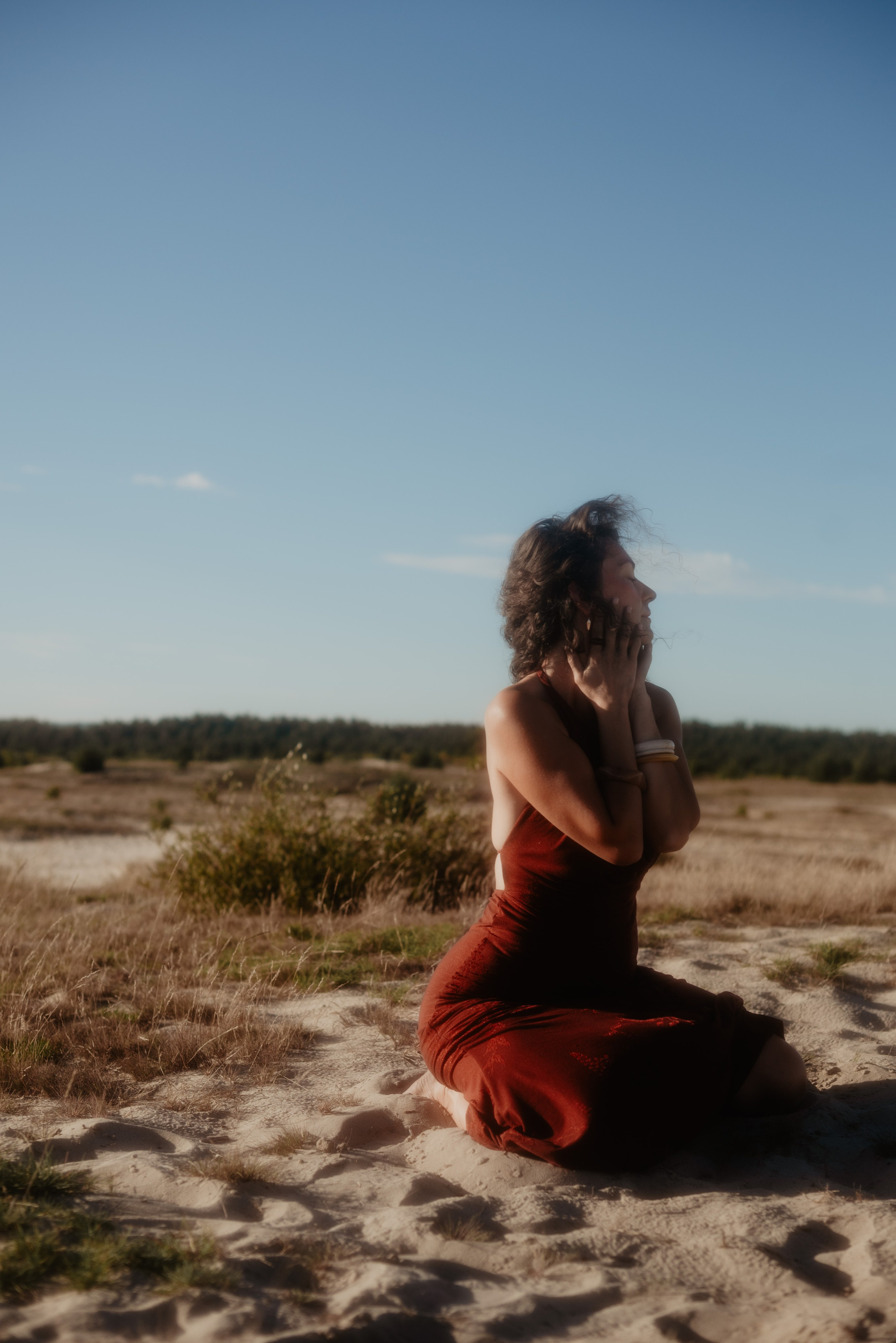 Sesja kobieca Weroniki na Pustyni Błędowkiej. Bałanda Fotografia – Sesje Kobiece, Rodzinne, Miłosne, Reportaże | Katowice Śląsk