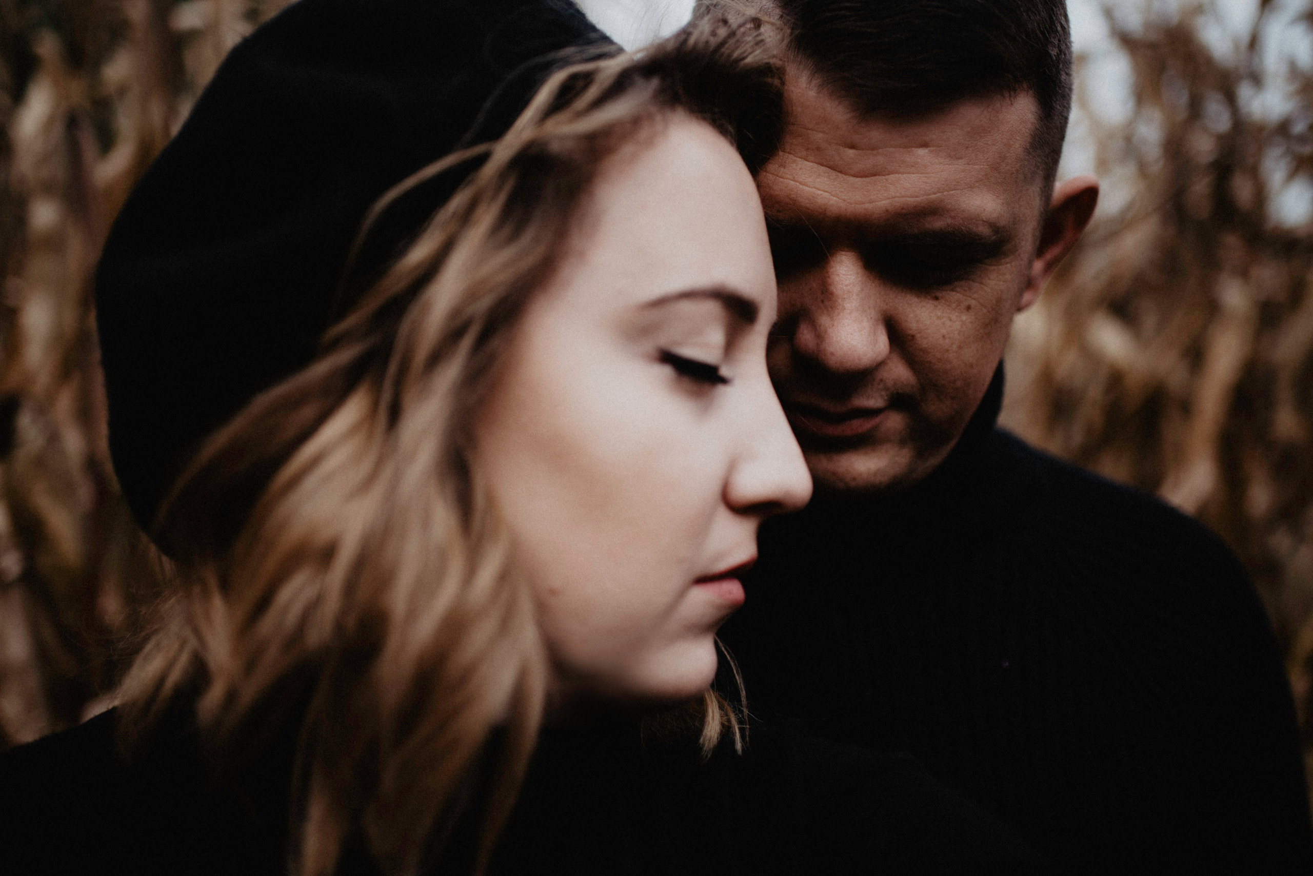 Ewa & Jacek- sesja w polu kukurydzy. Bałanda Fotografia – Sesje Kobiece, Rodzinne, Miłosne, Reportaże | Katowice Śląsk