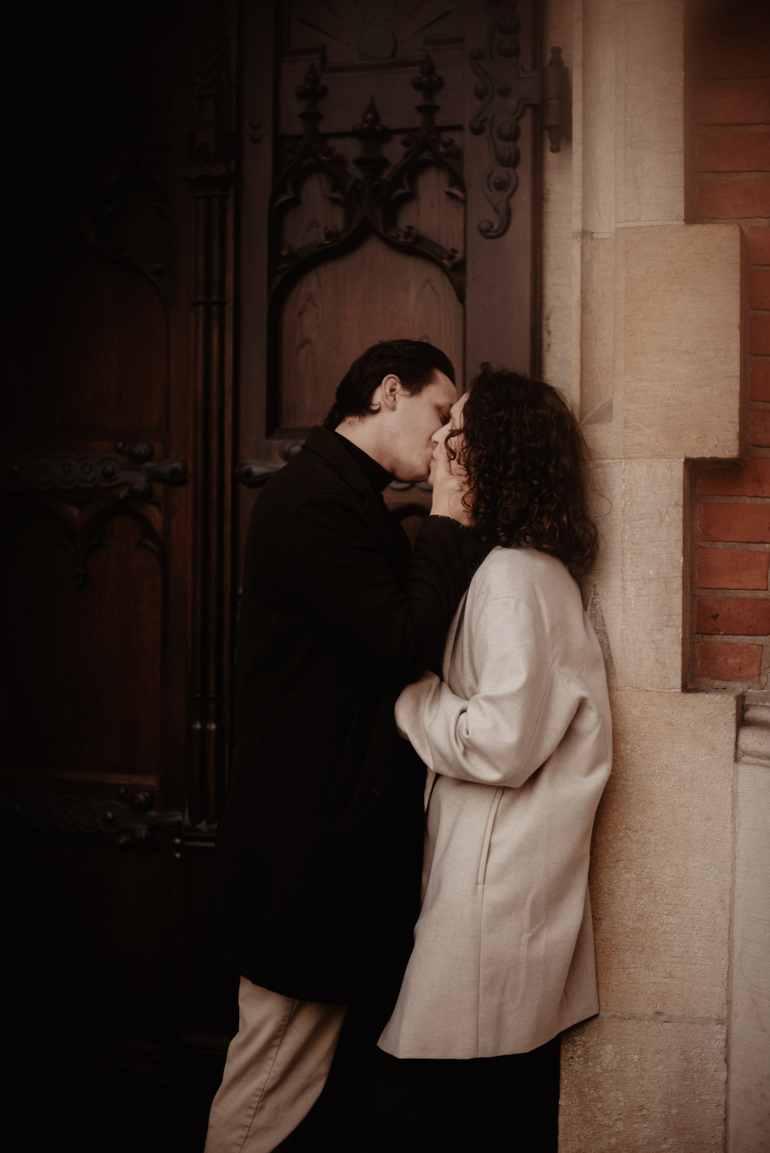 Magda i Patryk -romantyczny spacer po Krakowie. Bałanda Fotografia – Sesje Kobiece, Rodzinne, Miłosne, Reportaże | Katowice Śląsk