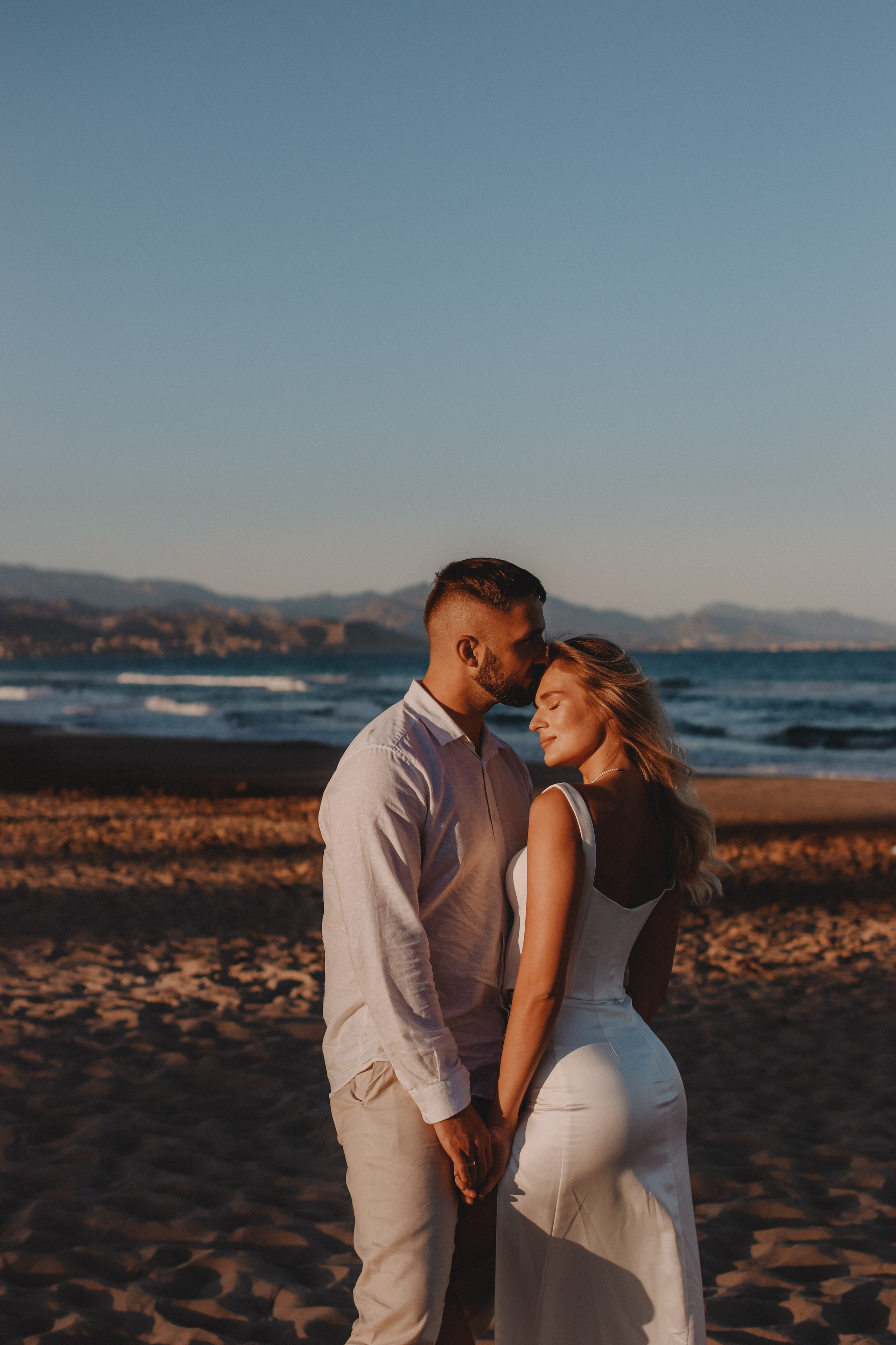 April 2023 — Vika & Egor Elopement wedding in Alicante. Wedding & love story photographer Prague, Europe Elizaveta Gritsenko