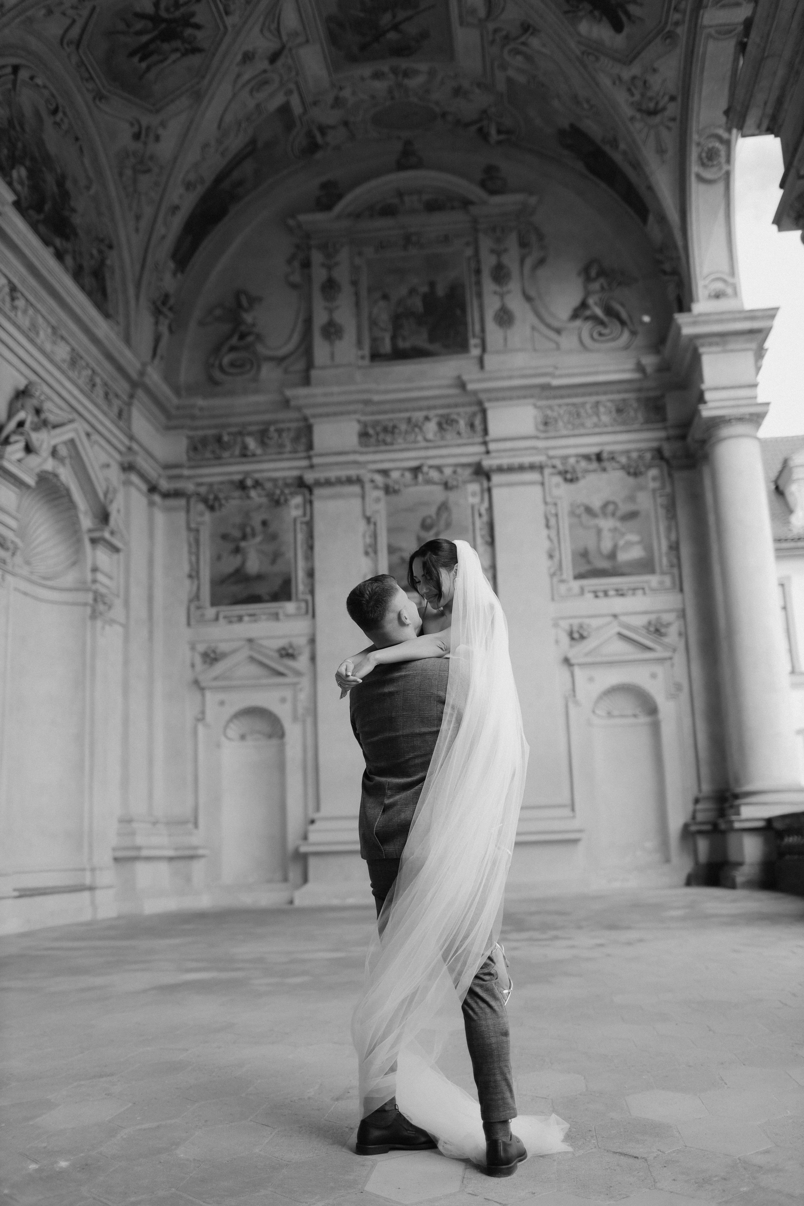 April 2024- pre wedding Sergey & Tanya. Свадебный, лав стори фотограф в Праге, Европе Елизавета Гриценко