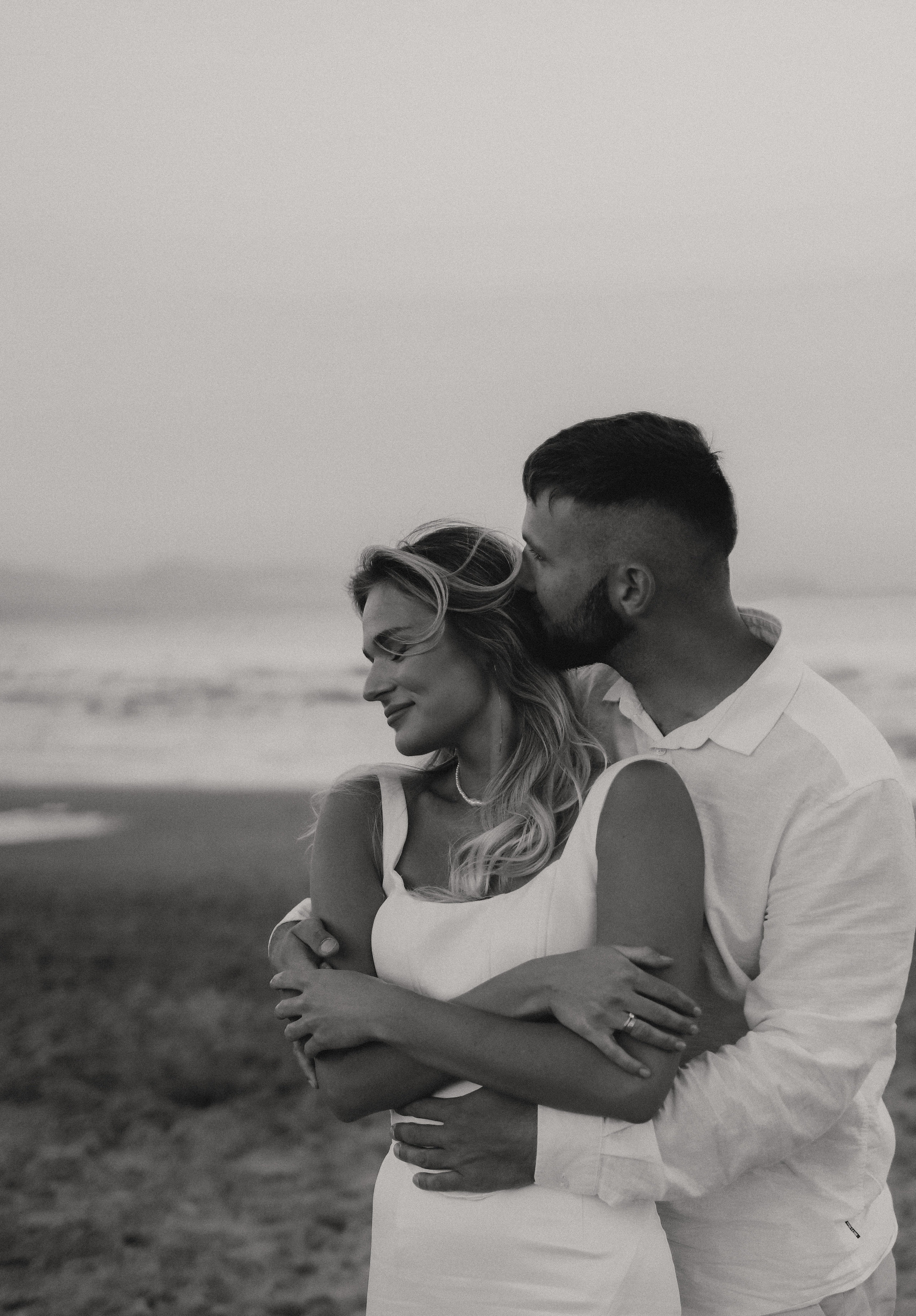 April 2023 — Vika & Egor Elopement wedding in Alicante. Wedding & love story photographer Prague, Europe Elizaveta Gritsenko