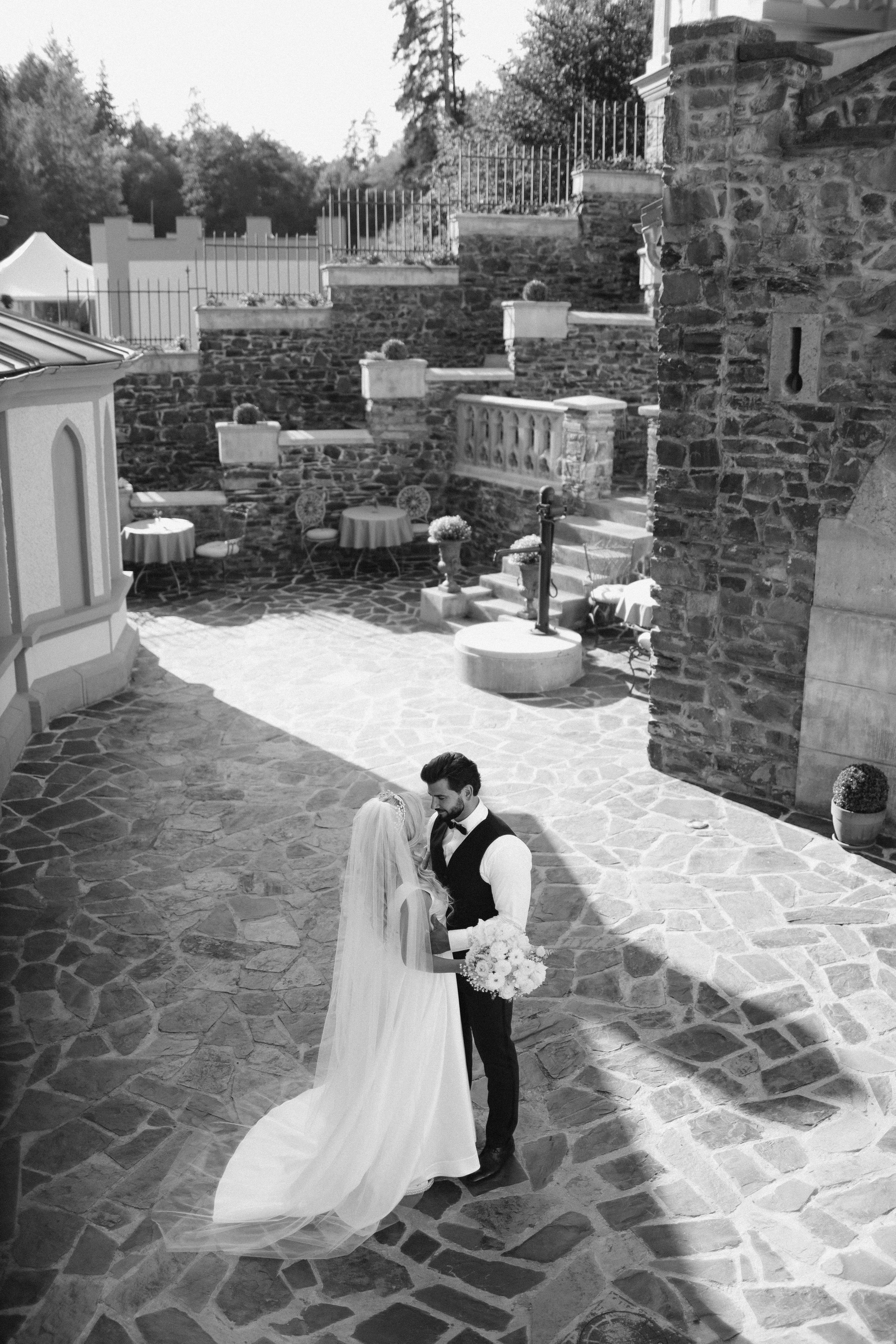 September 2023 — Wedding Hrad Kunzov. Wedding & love story photographer Prague, Europe Elizaveta Gritsenko