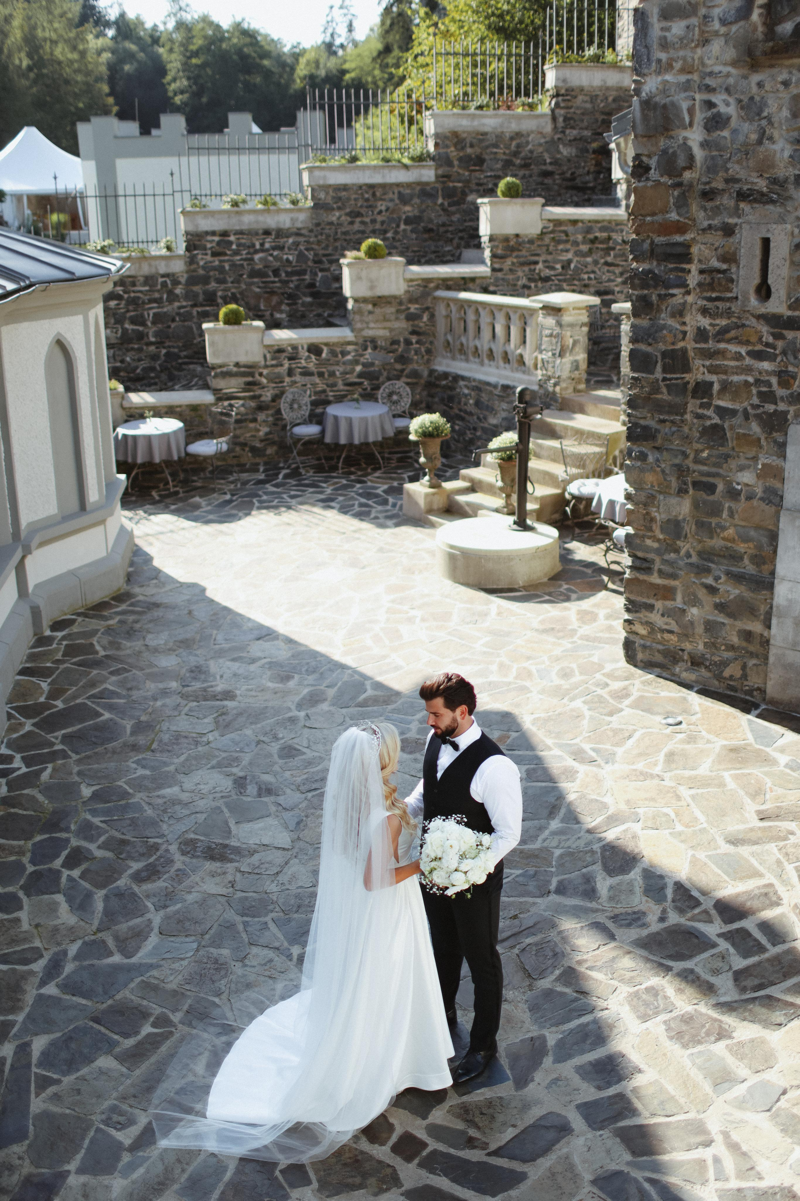 September 2023 — Wedding Hrad Kunzov. Wedding & love story photographer Prague, Europe Elizaveta Gritsenko