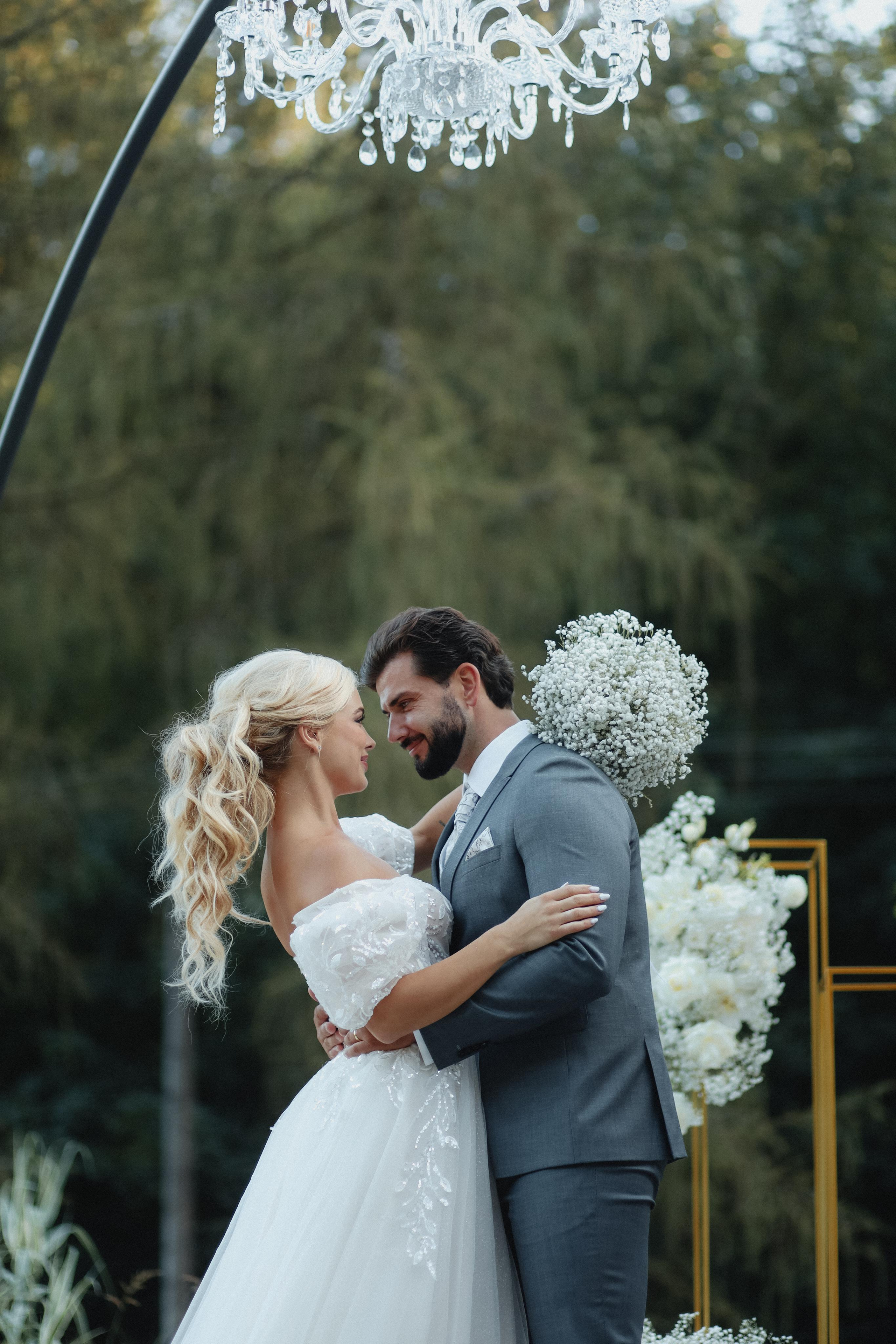 September 2023 — Wedding Hrad Kunzov. Wedding & love story photographer Prague, Europe Elizaveta Gritsenko