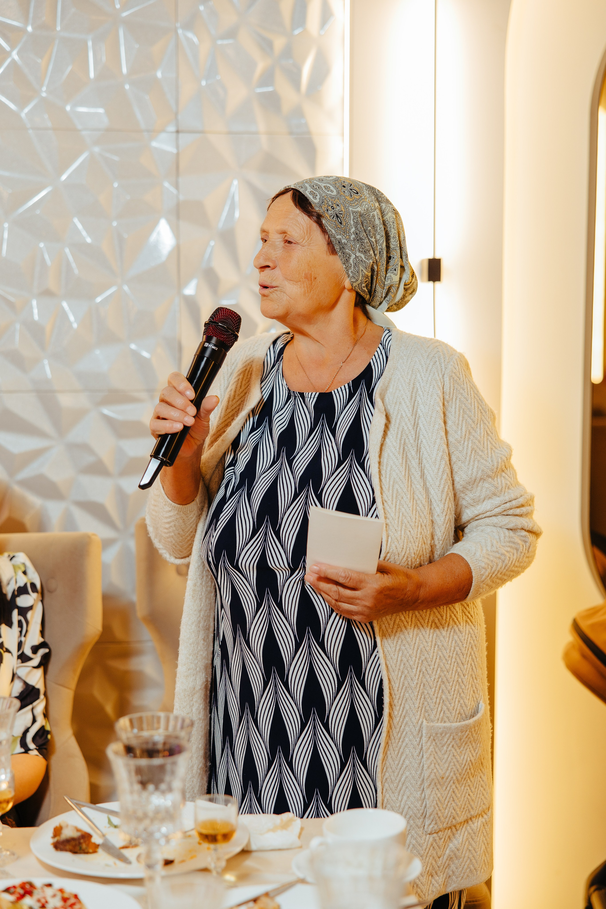 Delia. Fotograf de nuntă și evenimente private!