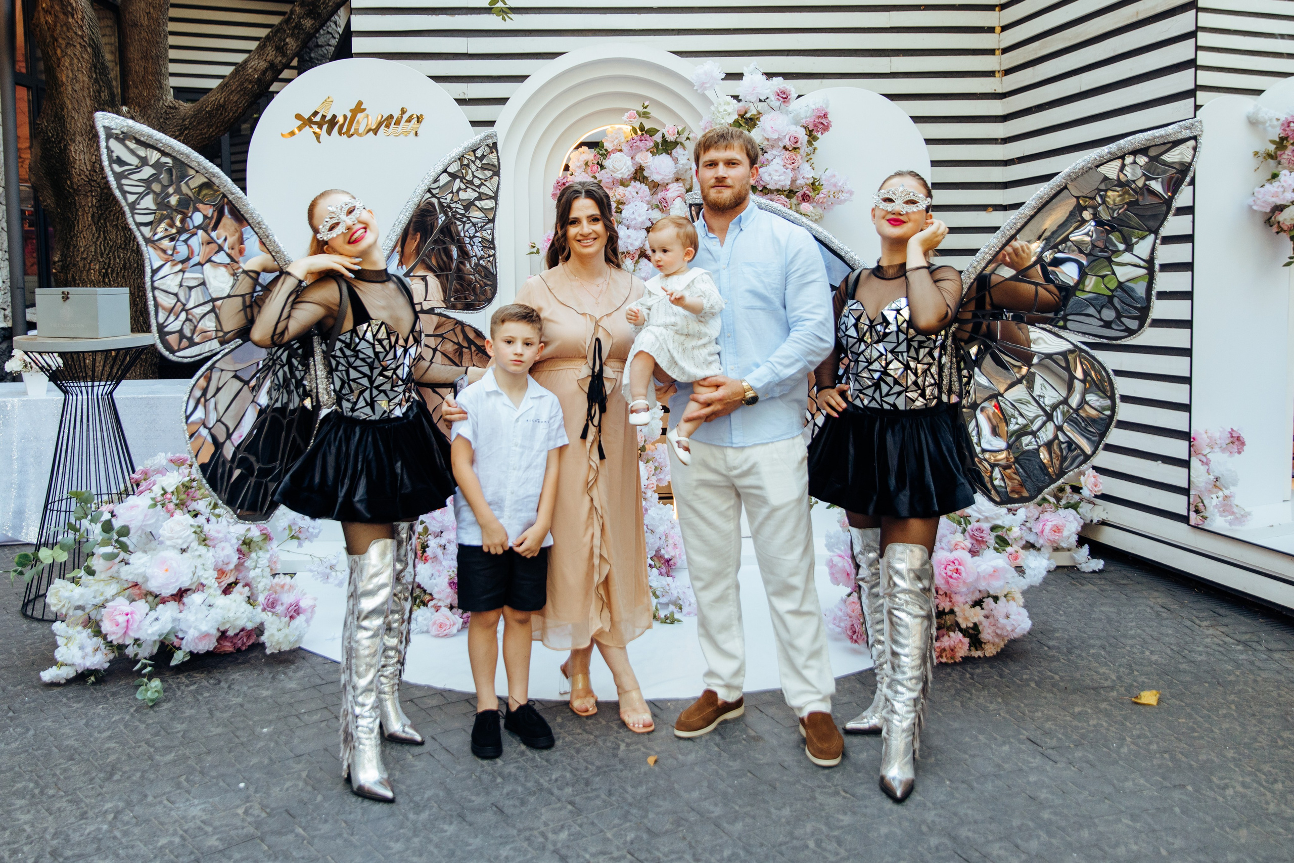 Antonia. Fotograf de nuntă și evenimente private!